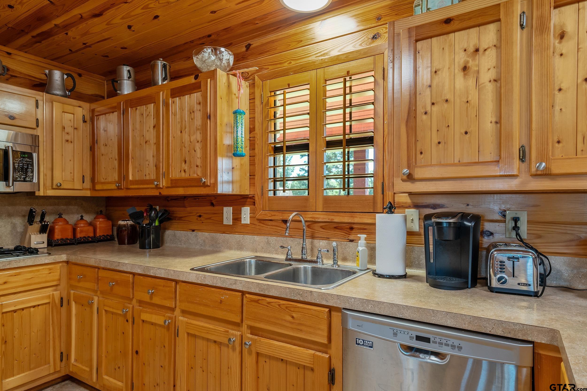 895 County Road 1208, Grapeland, Texas image 19