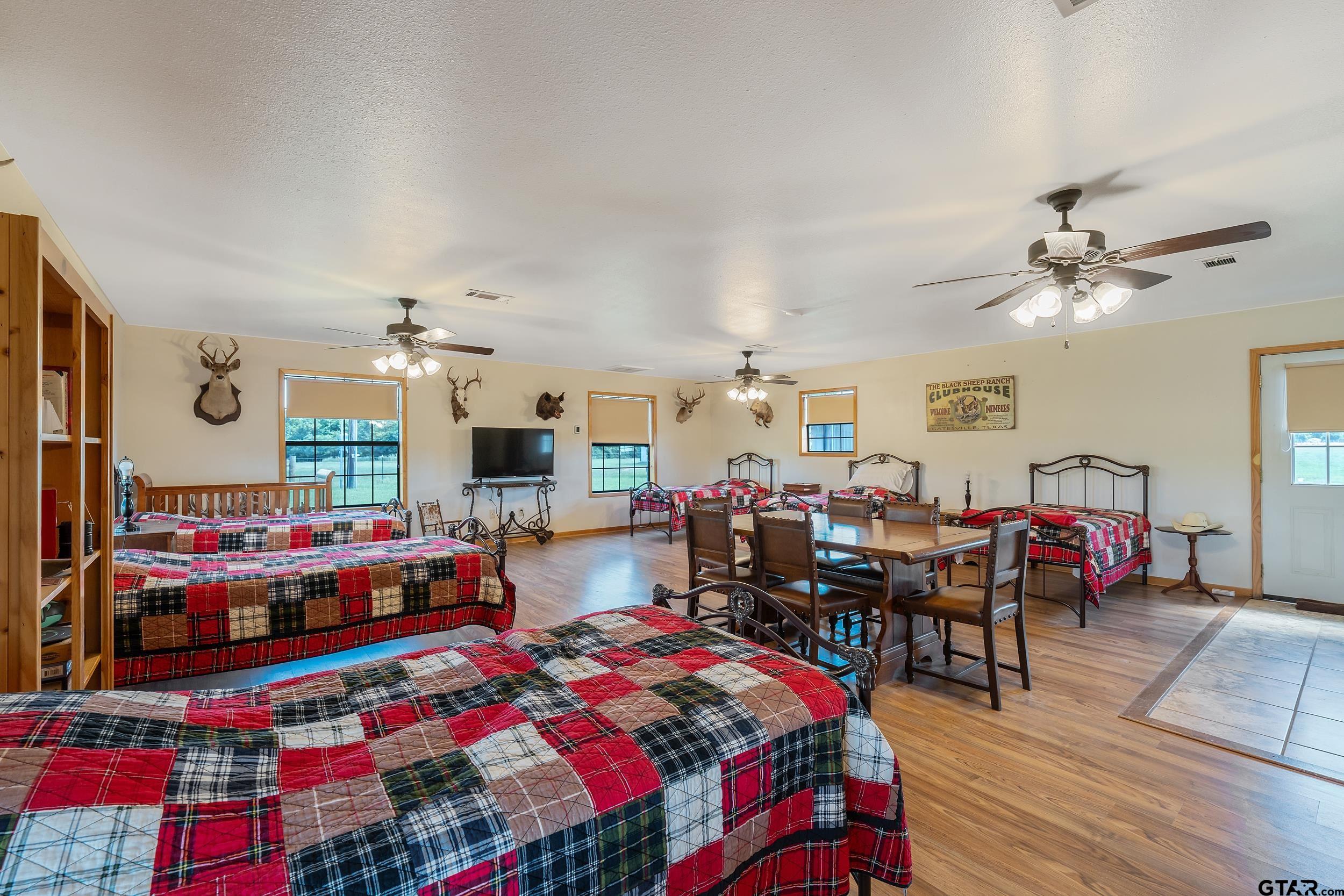 895 County Road 1208, Grapeland, Texas image 31