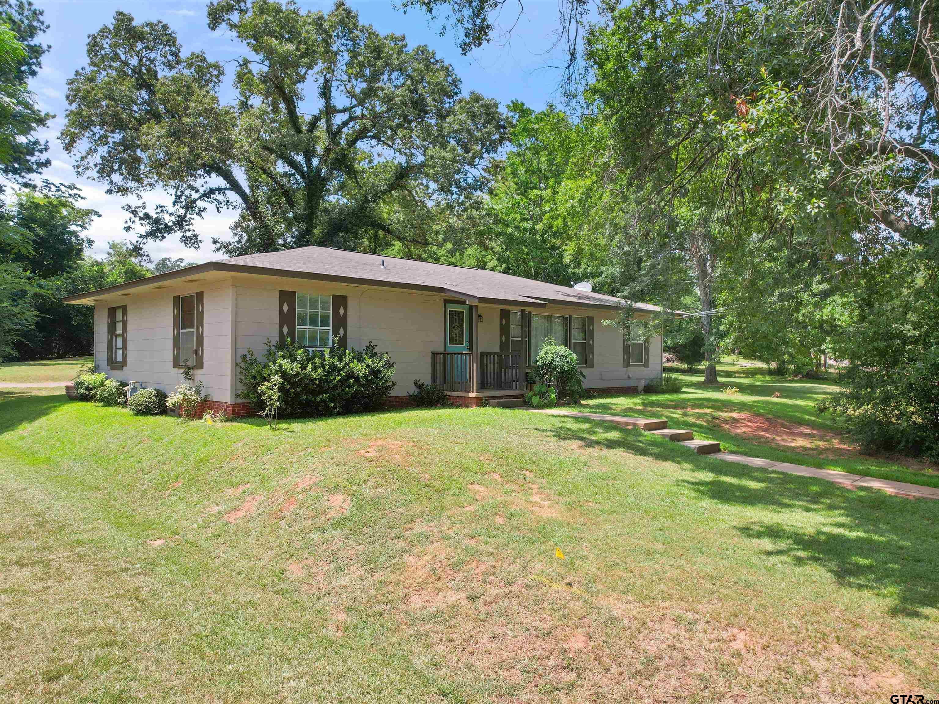 207 Crestview Drive, Hughes Springs, Texas image 7