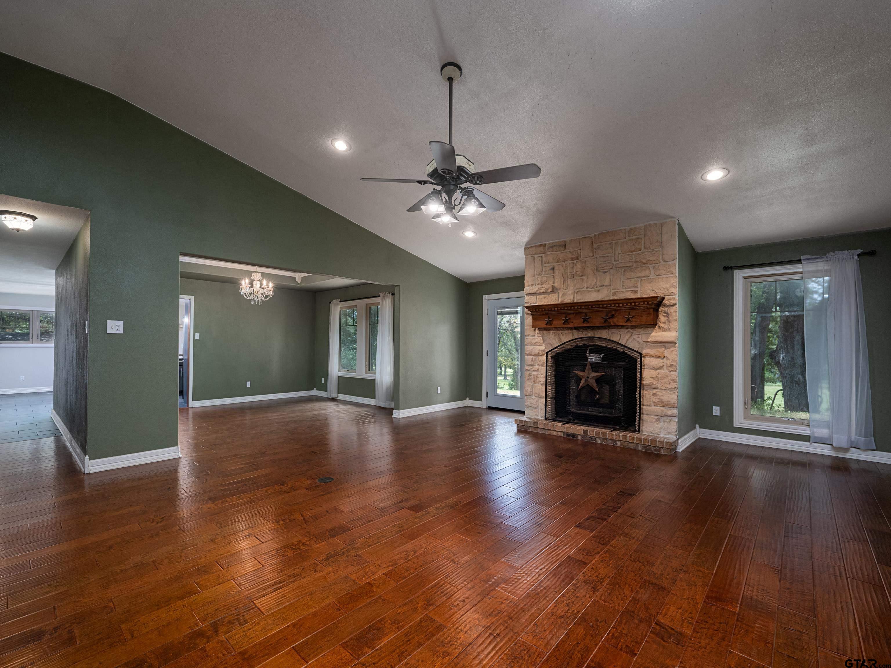 7965 Private Road 7408, Chandler, Texas image 5