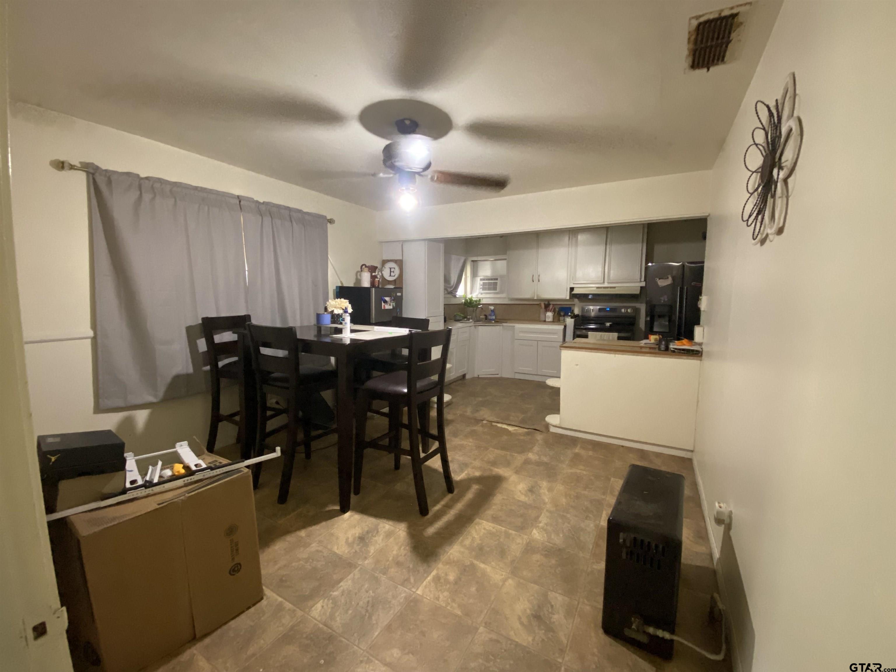 1604 Lakeshore Dr, Jacksonville, Texas image 3