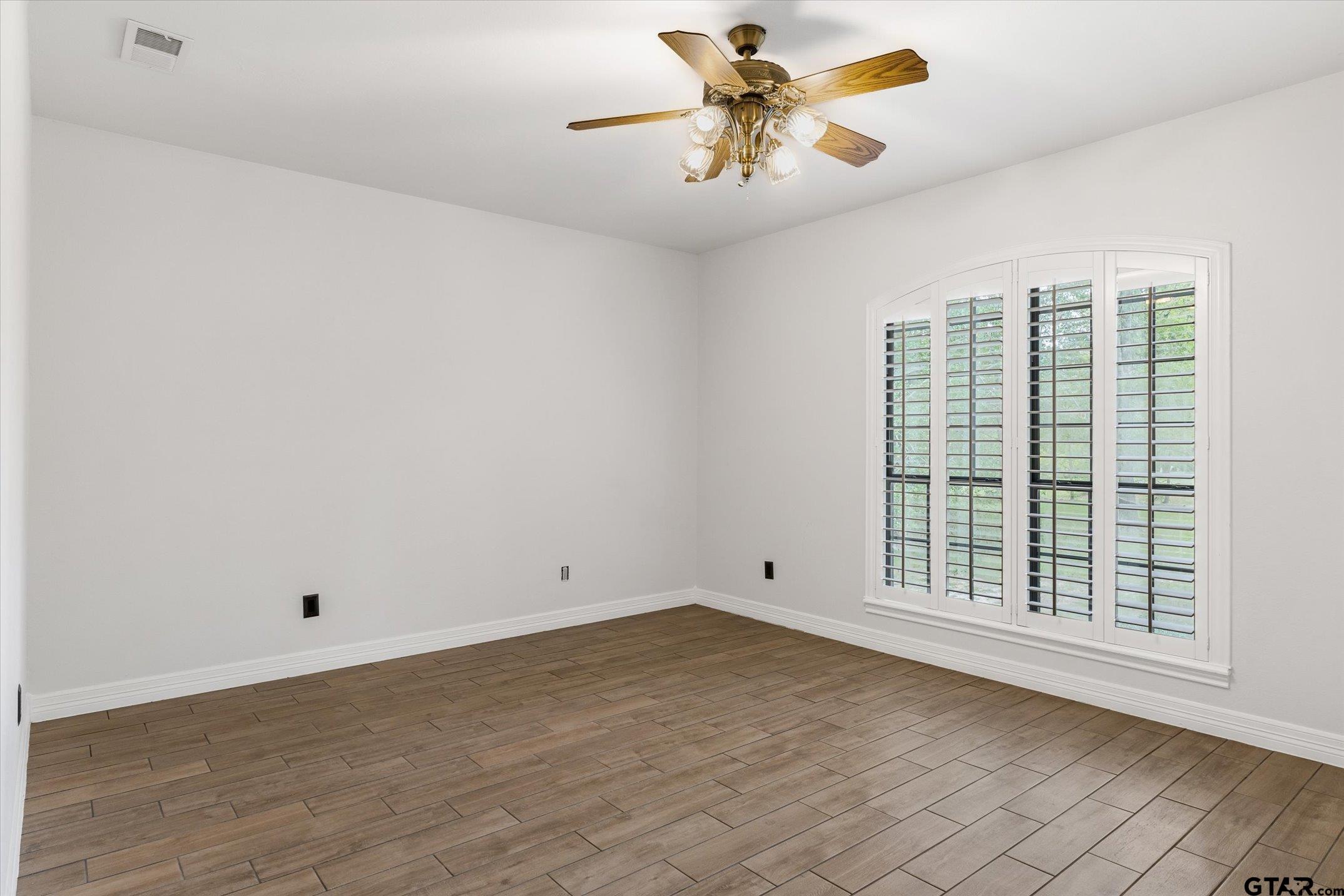 4601 Dickens, Athens, Texas image 31
