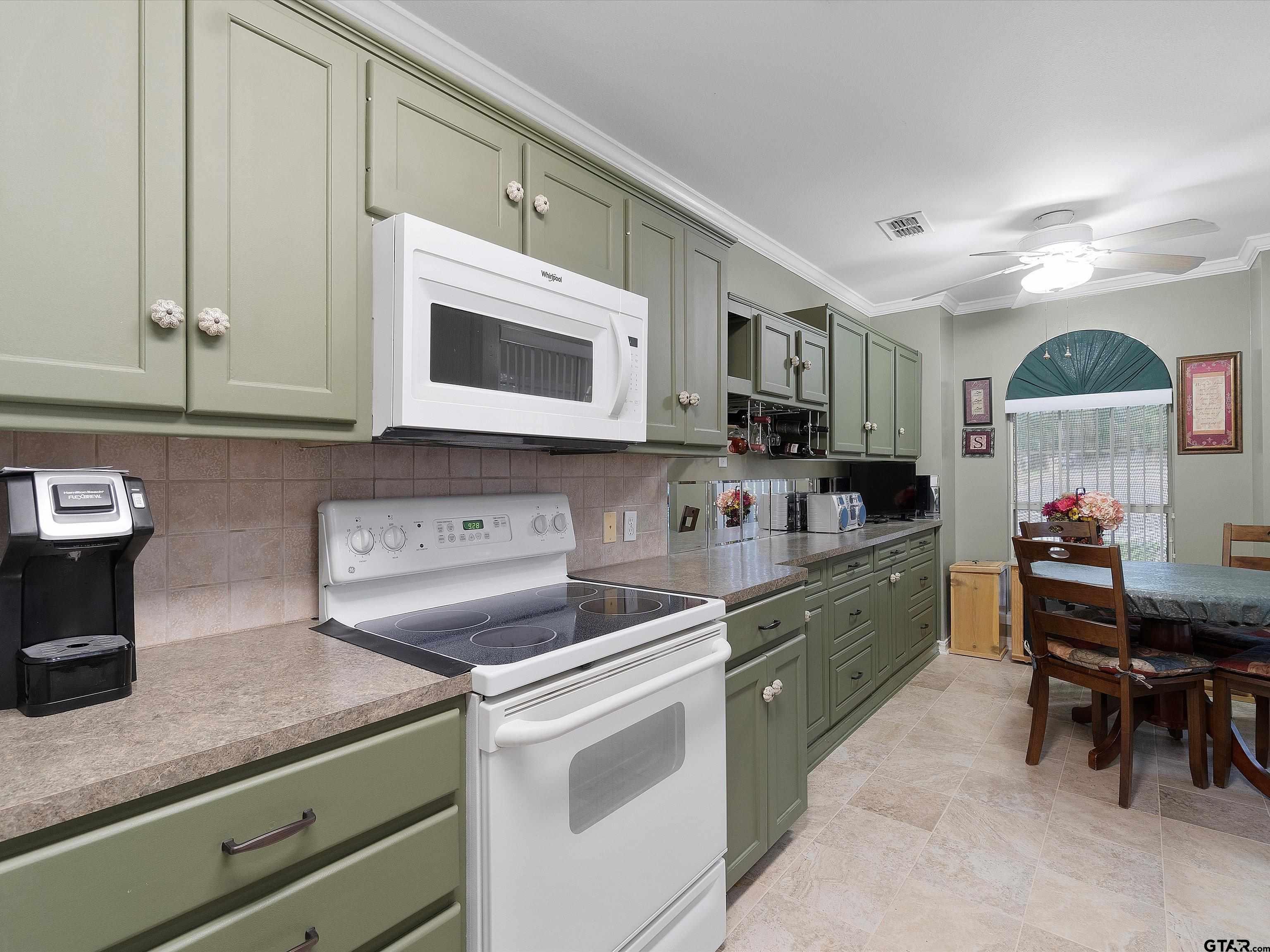 2728 Timberwood Trail, Longview, Texas image 13