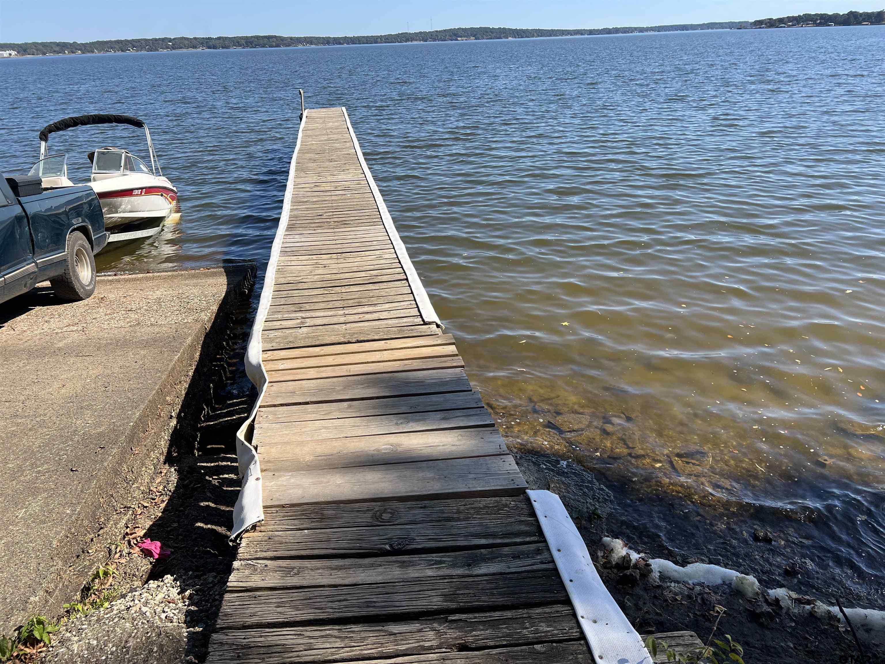 Boat Ramp & Fishing Pier