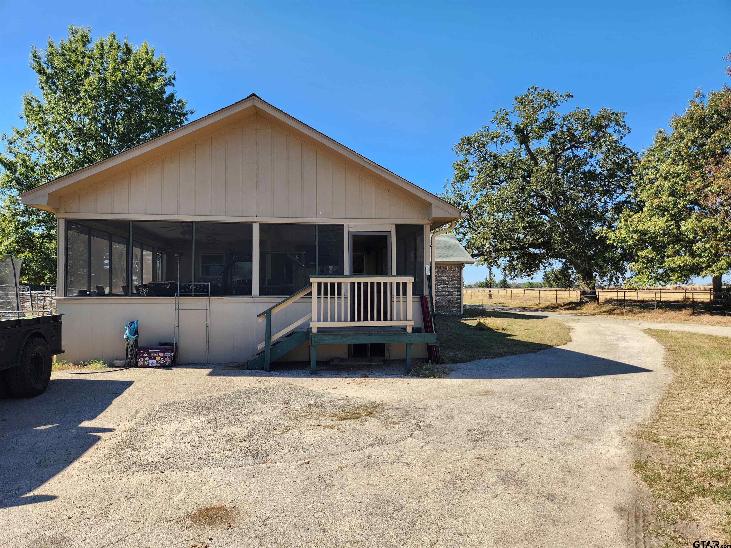 529 Cr 2304, Tennessee Colony, Texas image 16