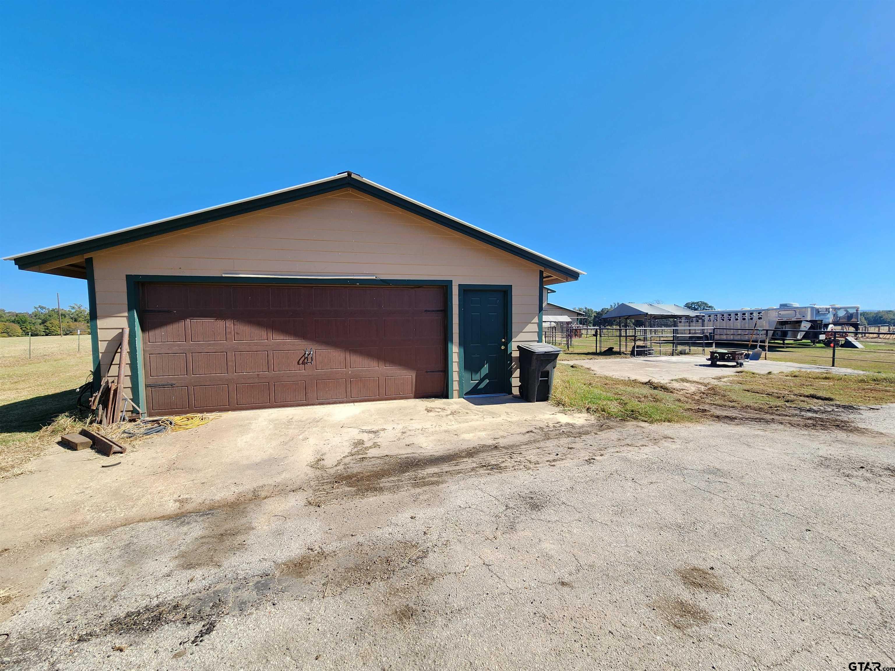 529 Cr 2304, Tennessee Colony, Texas image 18