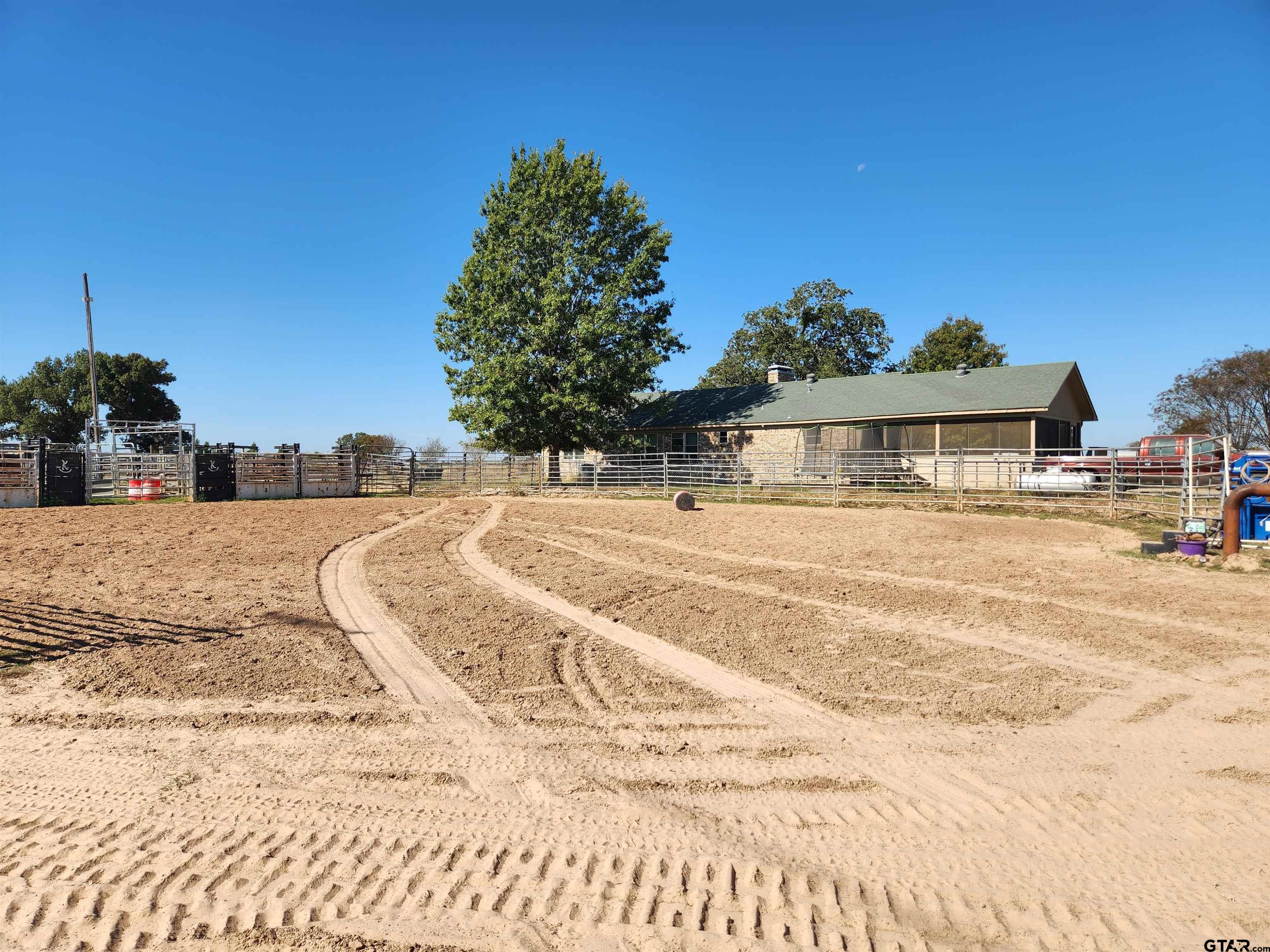 529 Cr 2304, Tennessee Colony, Texas image 28