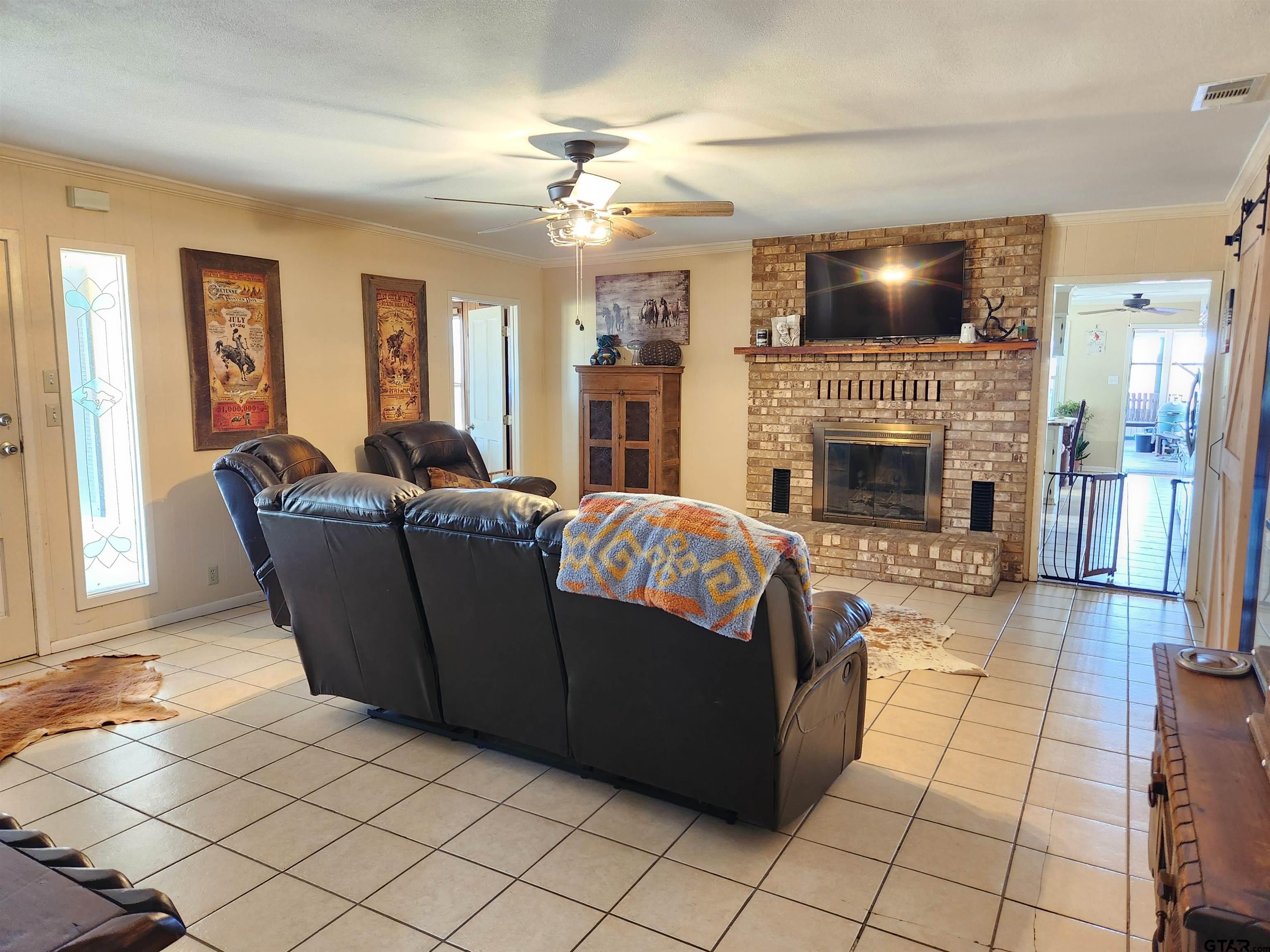 529 Cr 2304, Tennessee Colony, Texas image 5