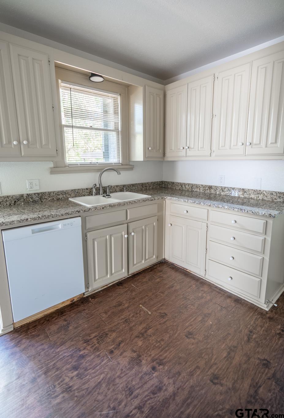 701 W Houston St, Tyler, Texas image 15