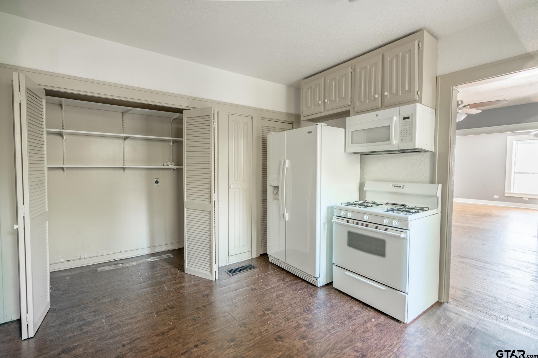 701 W Houston St, Tyler, Texas image 16