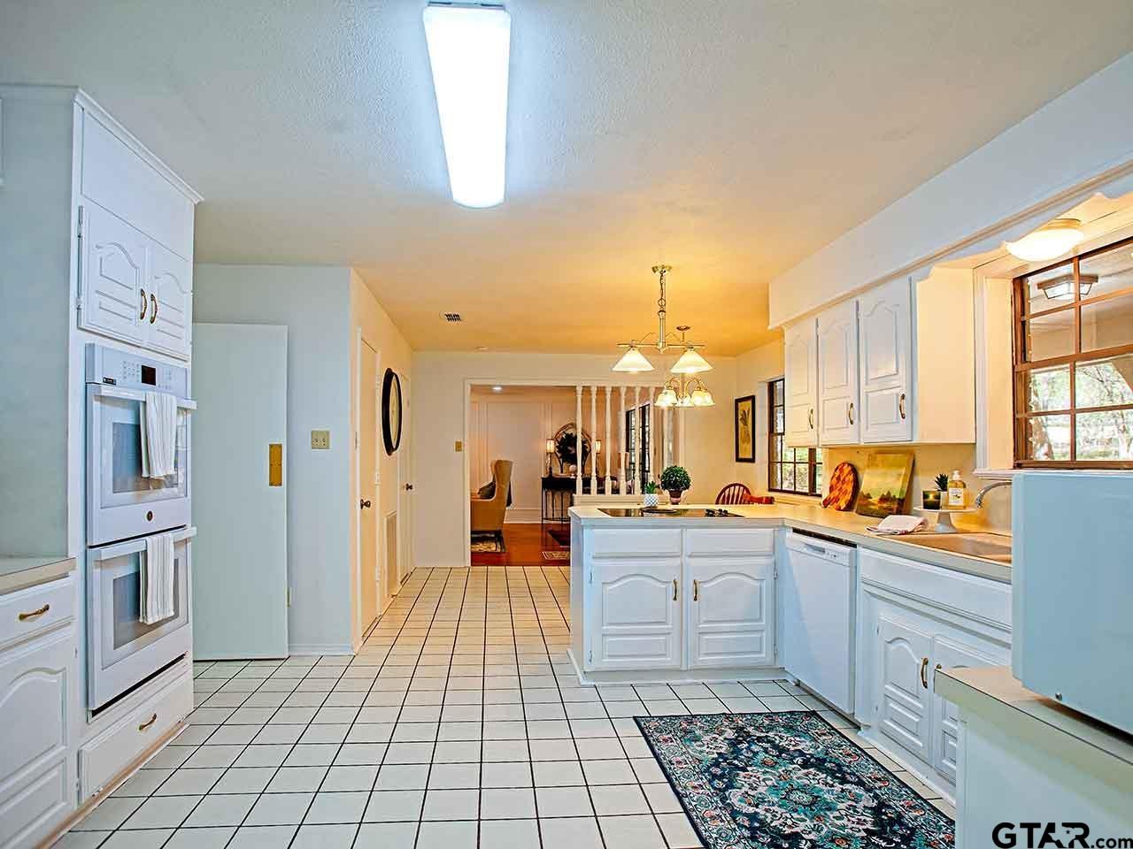 3020 Great Oaks Circle, Tyler, Texas image 11