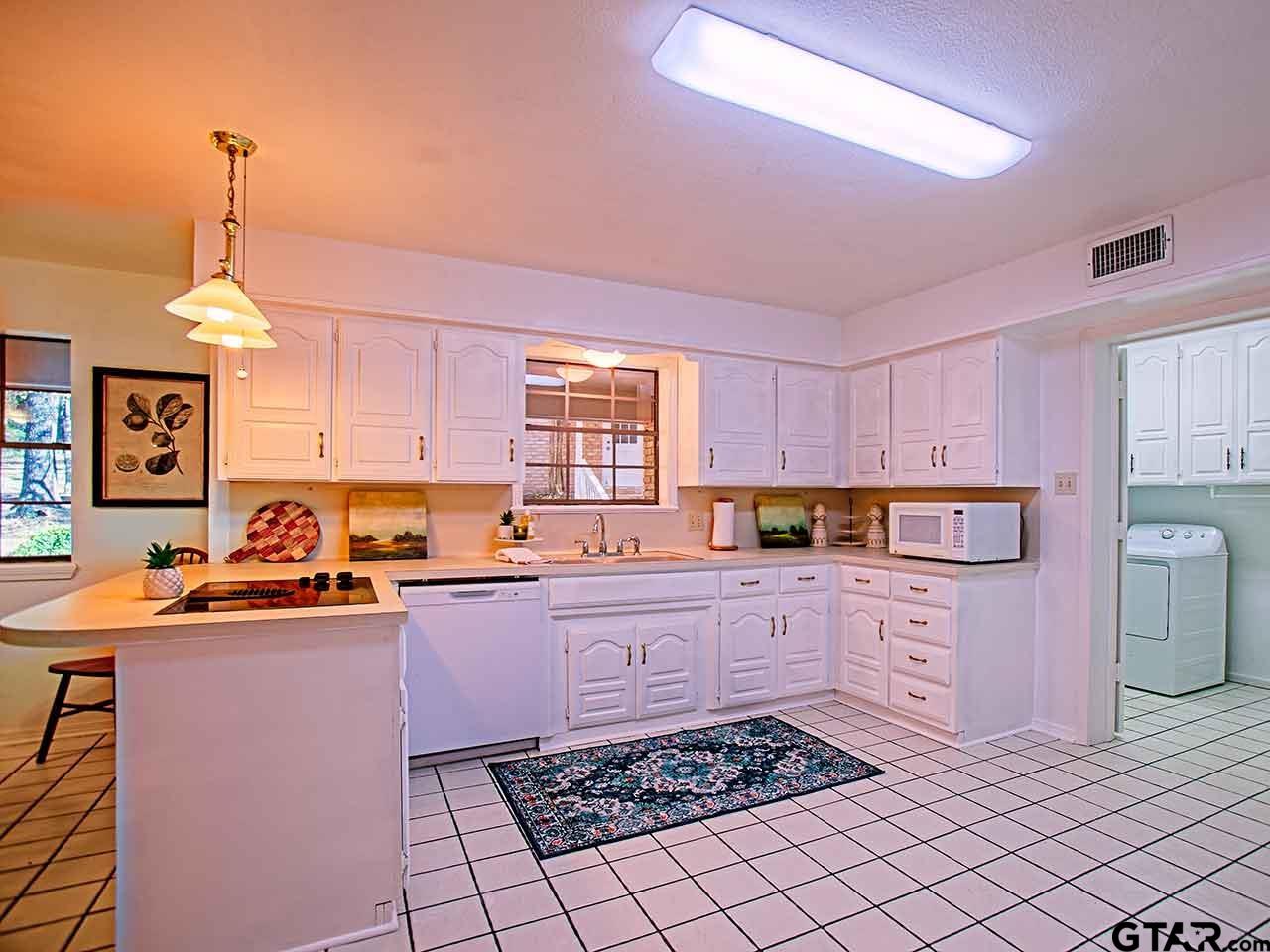 3020 Great Oaks Circle, Tyler, Texas image 10