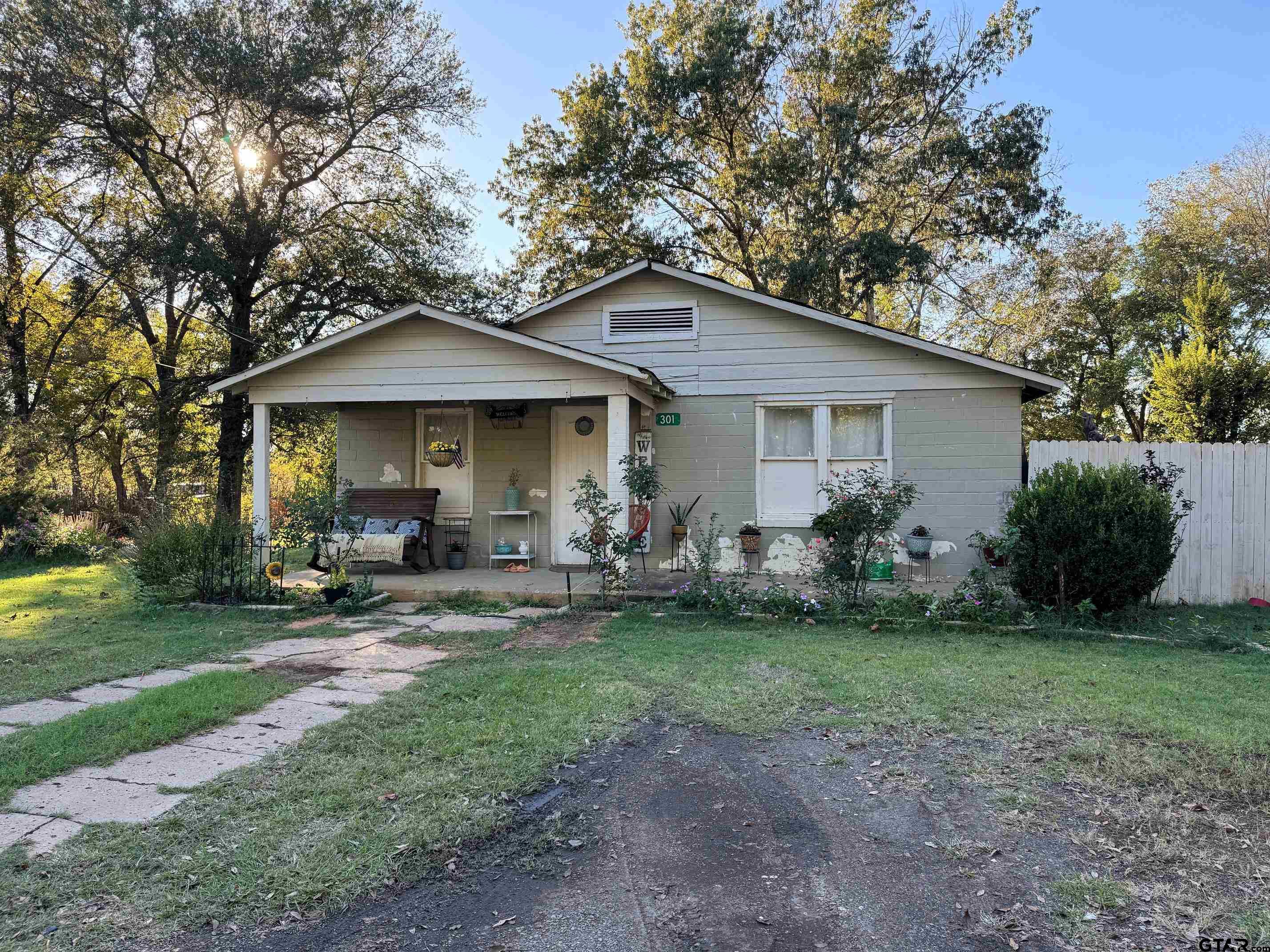 301 N Clevland St., Winfield, Texas image 3
