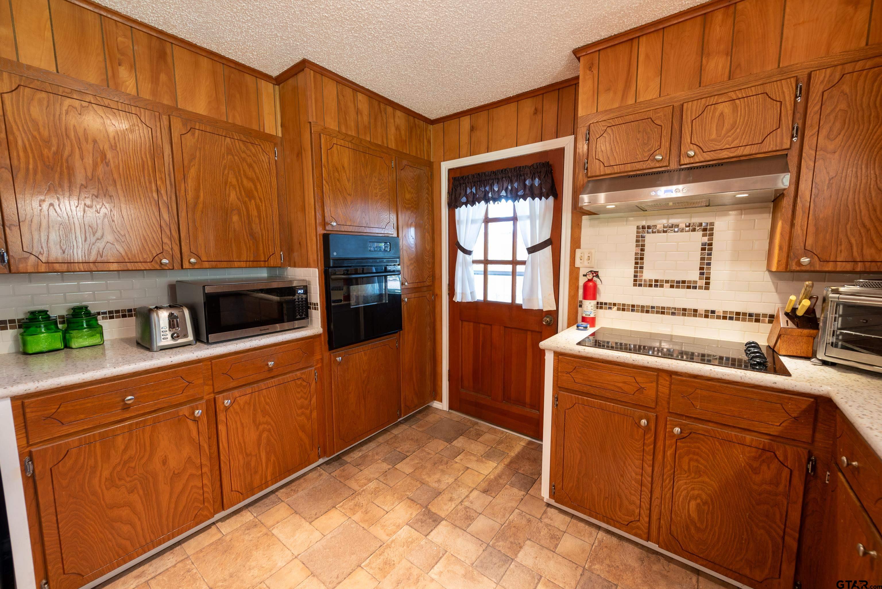 989 NE Cr 2120, Talco, Texas image 8