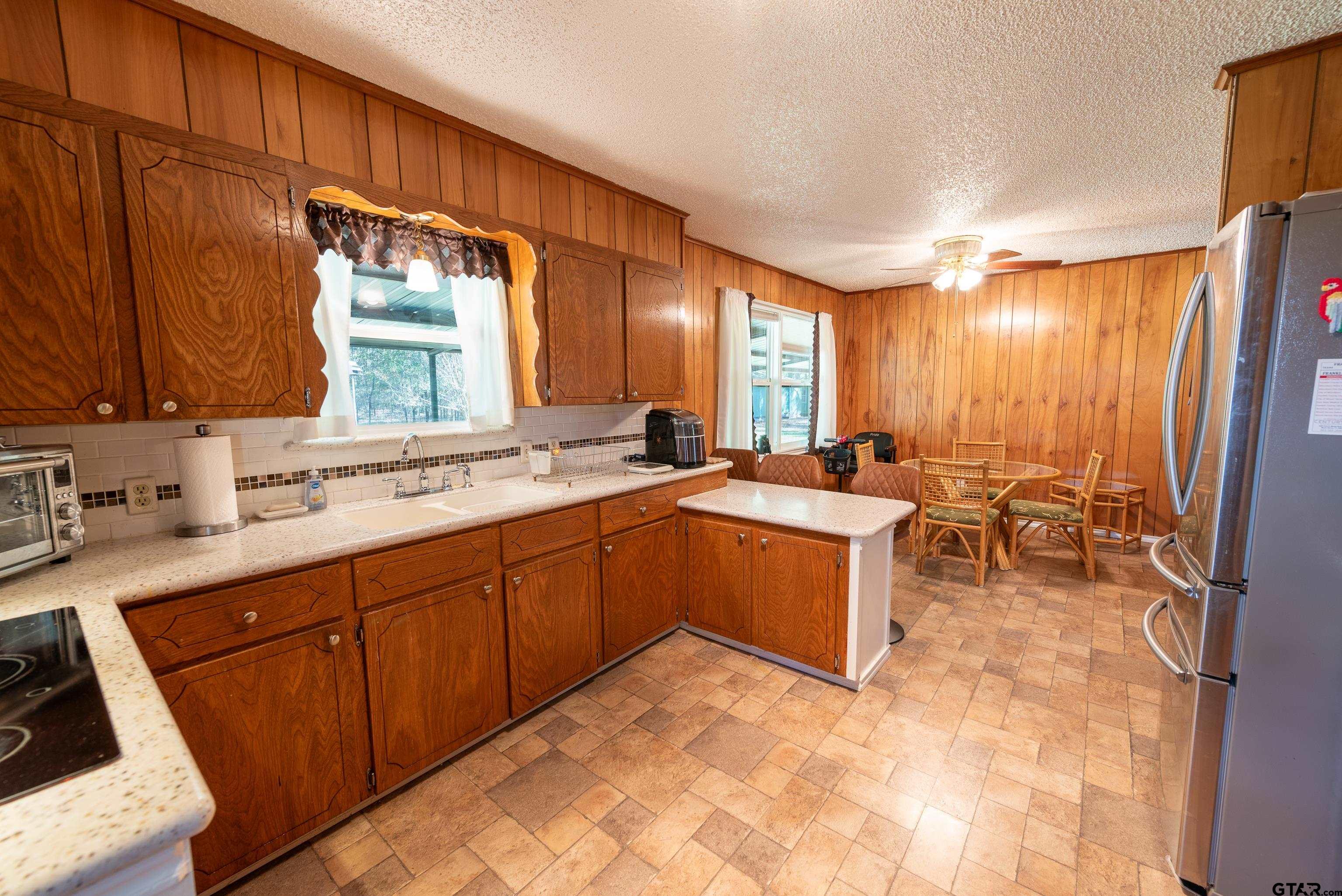 989 NE Cr 2120, Talco, Texas image 9