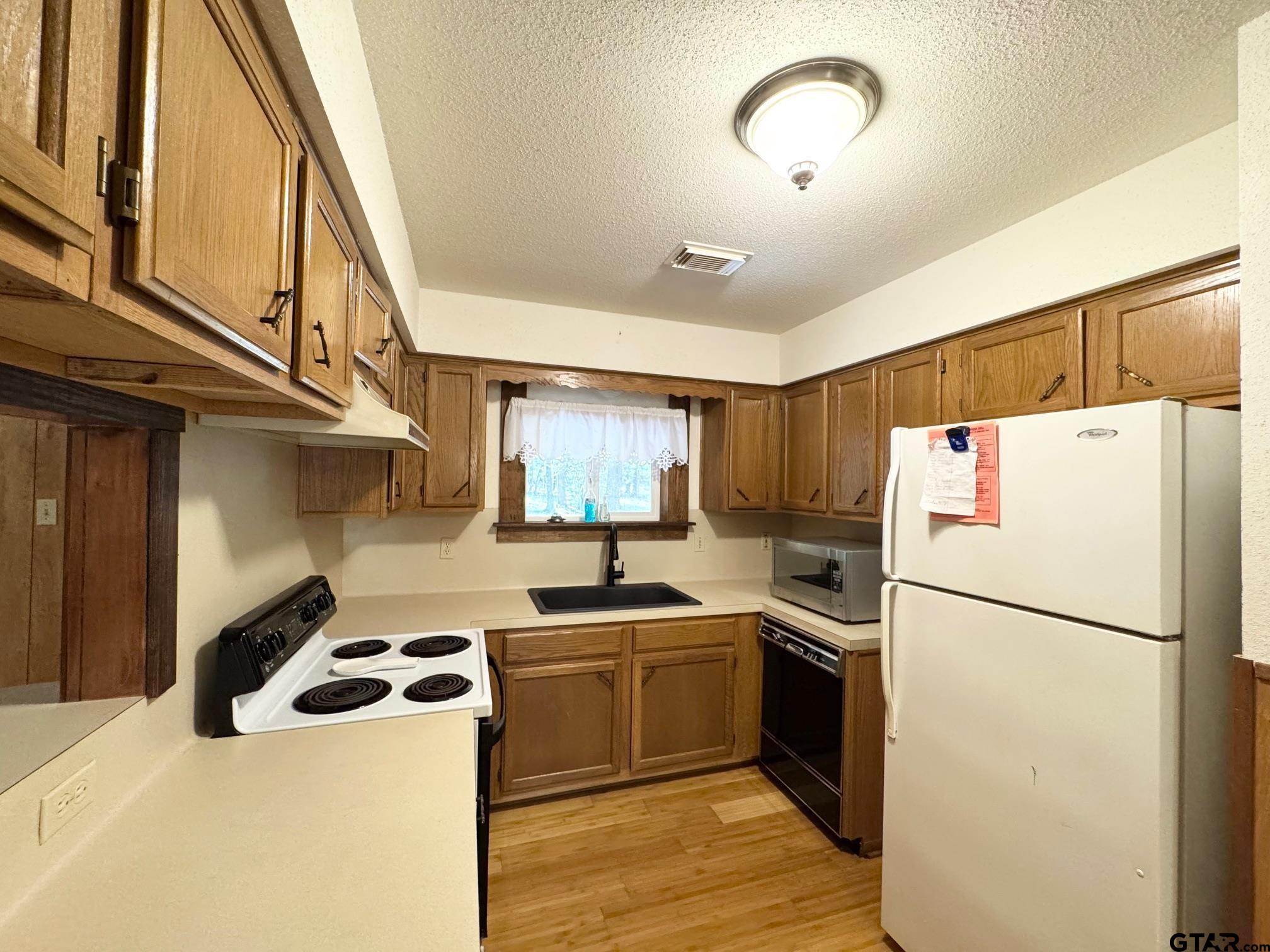 129 Dailey Road, Crockett, Texas image 8