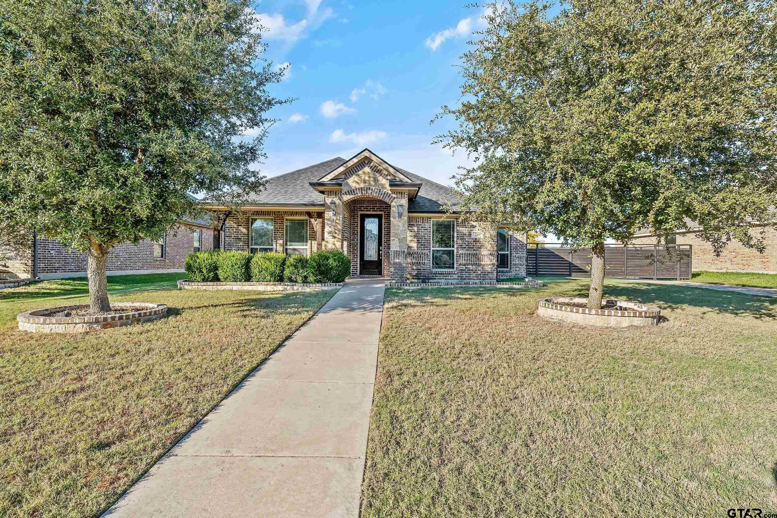 233 Sandy Way, Red Oak, Texas image 32