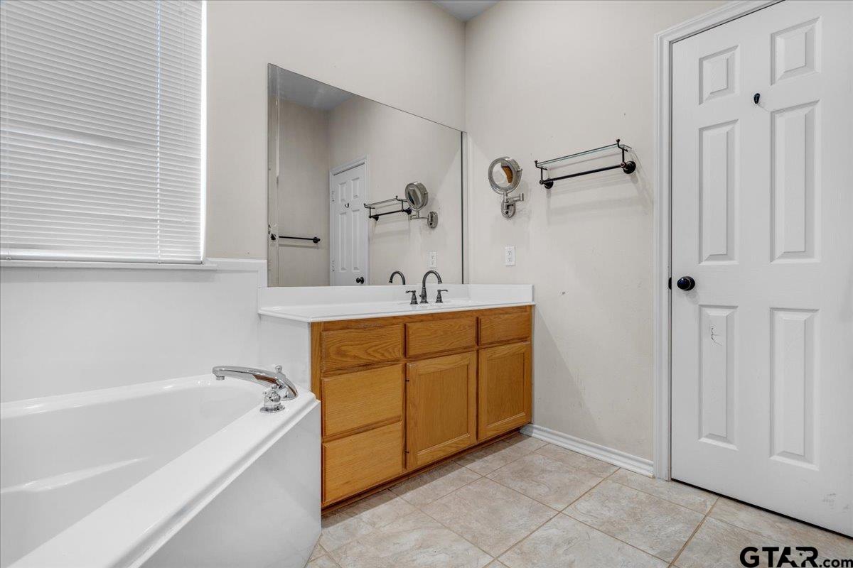 115 Cr 3302, Omaha, Texas image 17