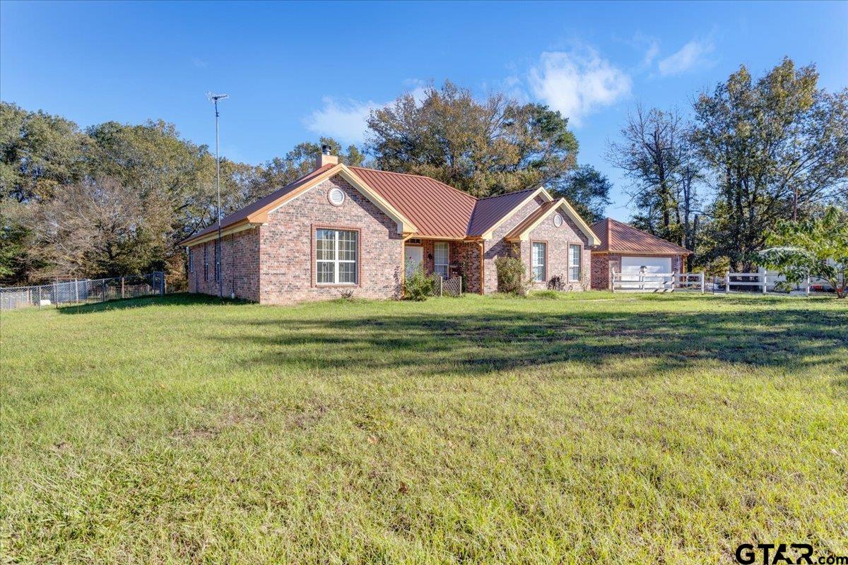 115 Cr 3302, Omaha, Texas image 3