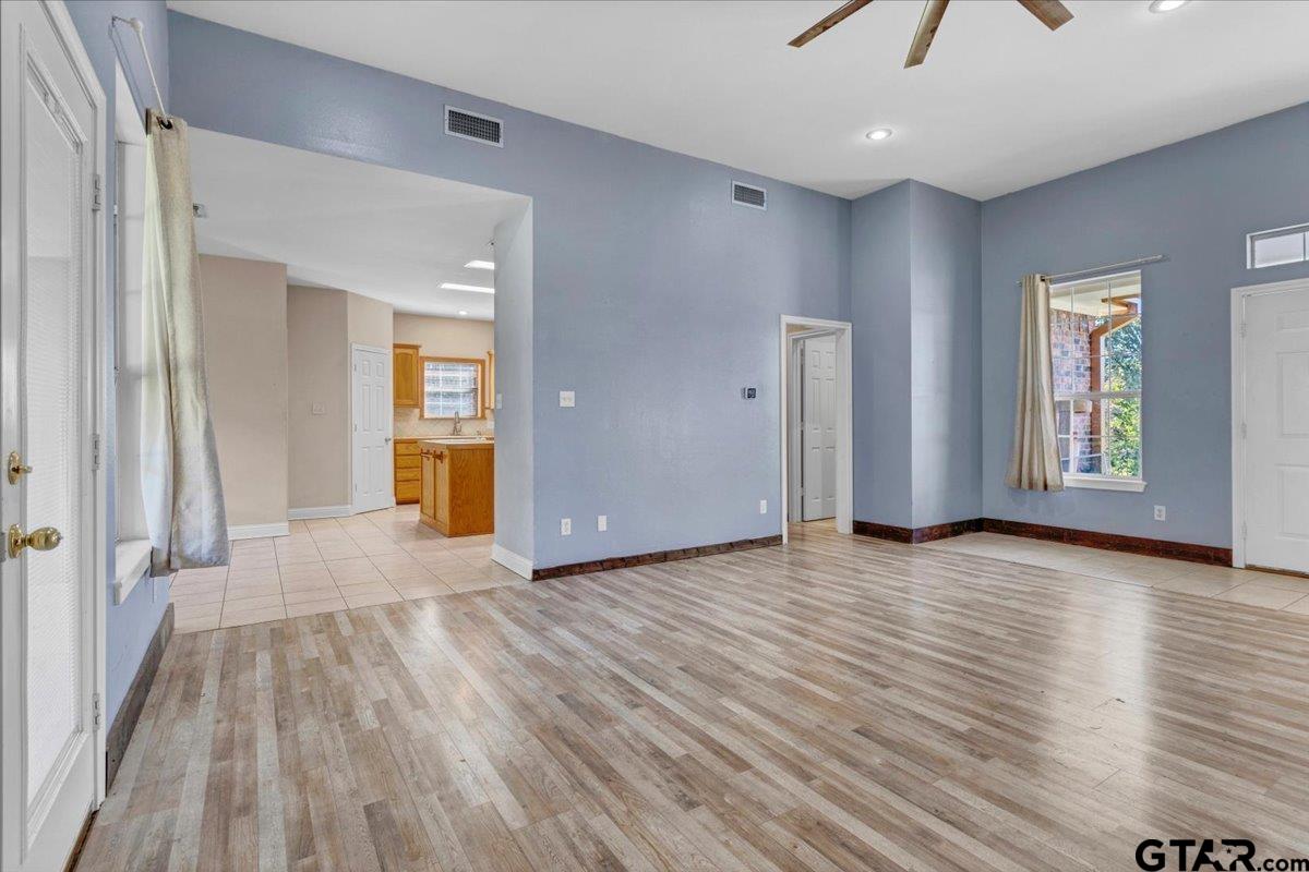 115 Cr 3302, Omaha, Texas image 7