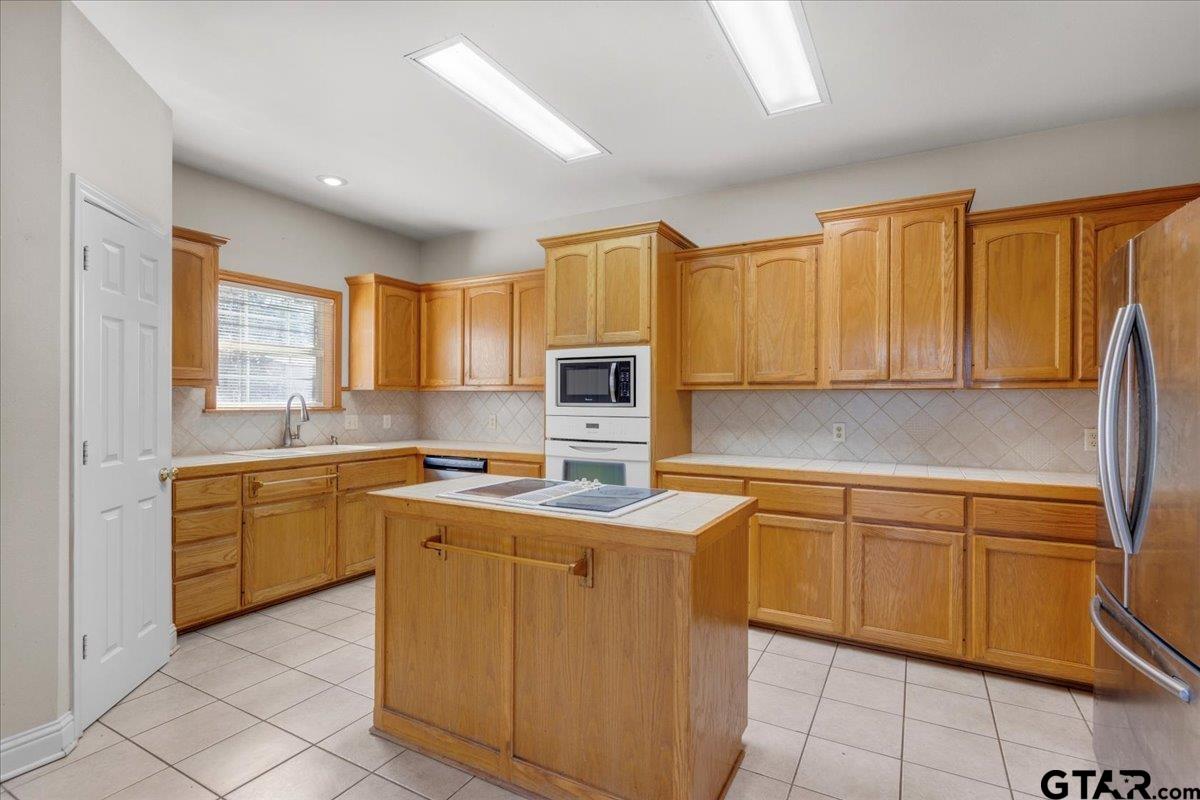 115 Cr 3302, Omaha, Texas image 8