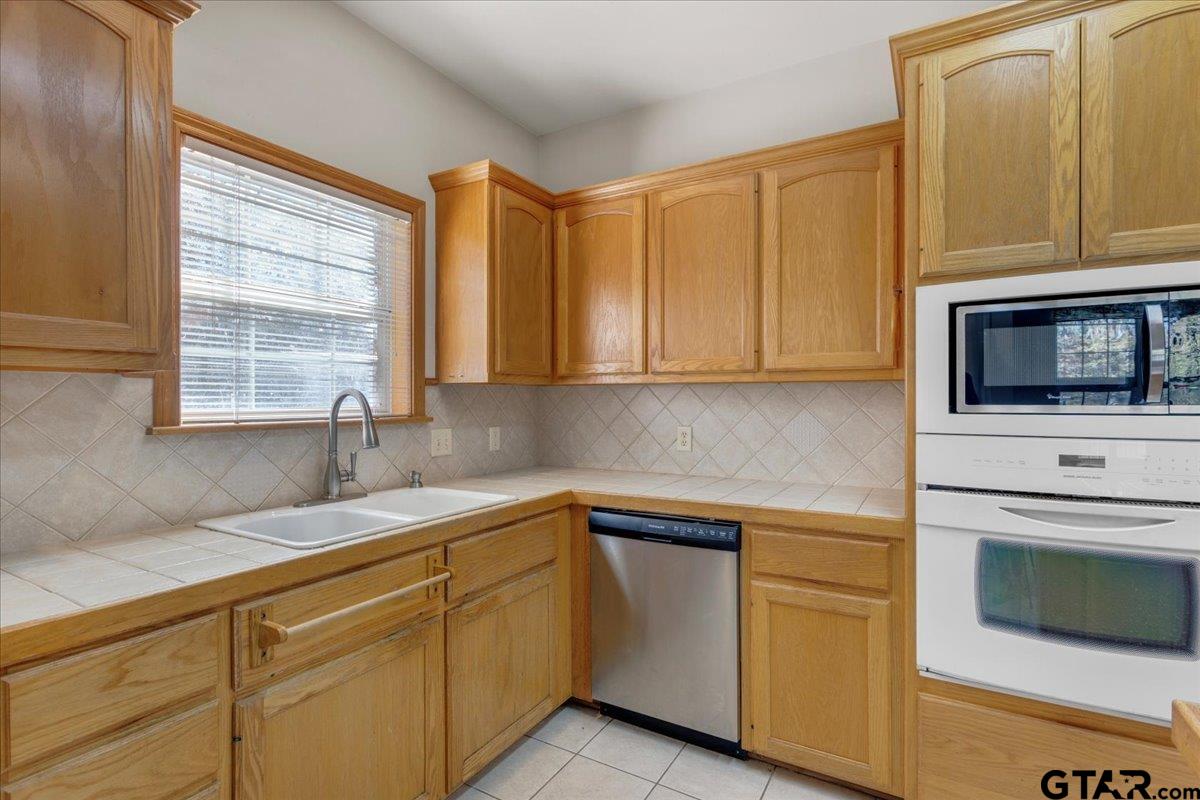115 Cr 3302, Omaha, Texas image 10