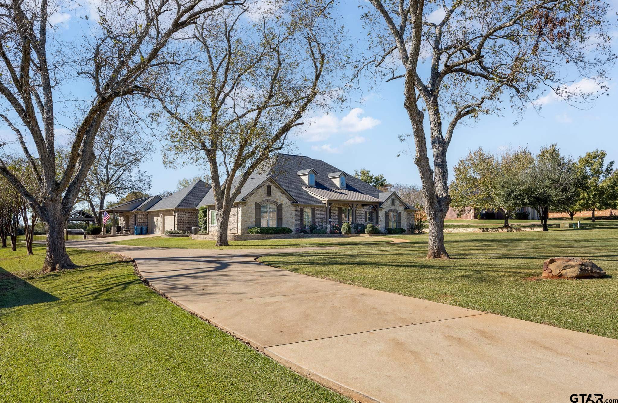 108 Pecan Valley Dr