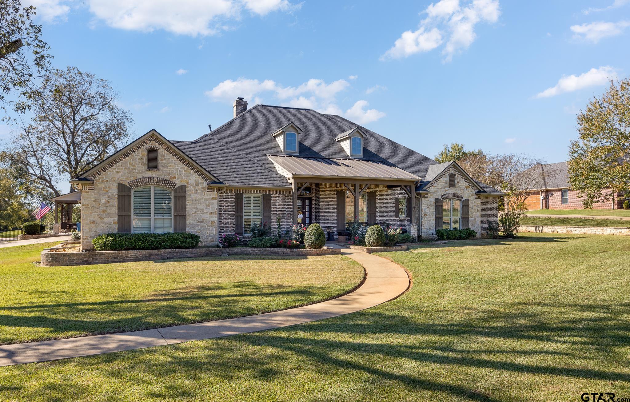 108 Pecan Valley Dr