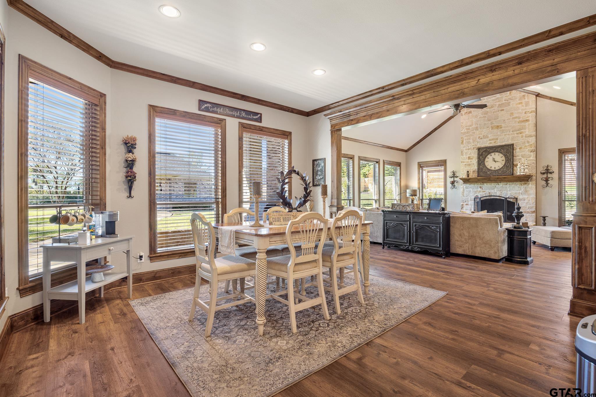 108 Pecan Valley Dr