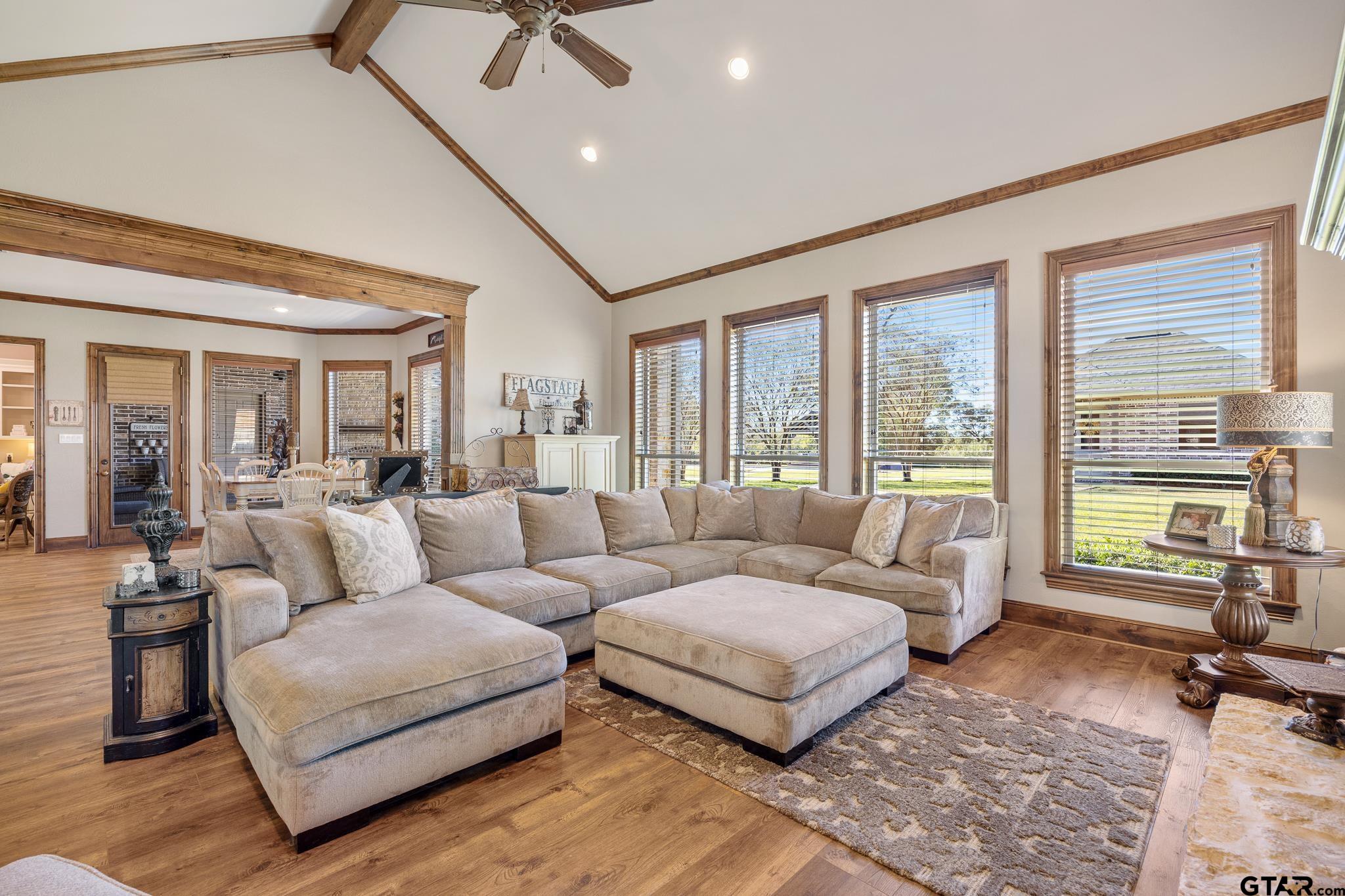 108 Pecan Valley Dr