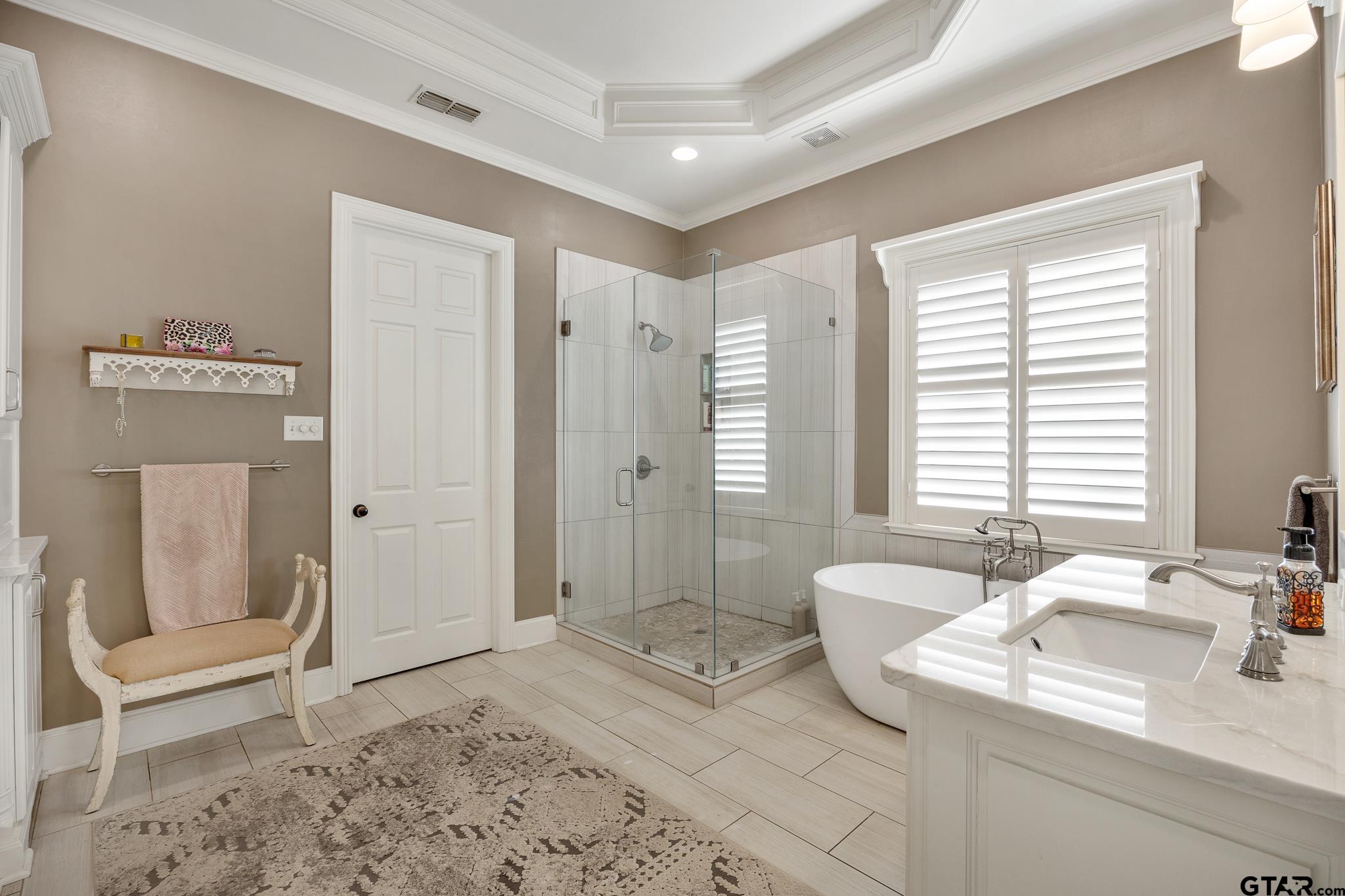 108 Pecan Valley Dr