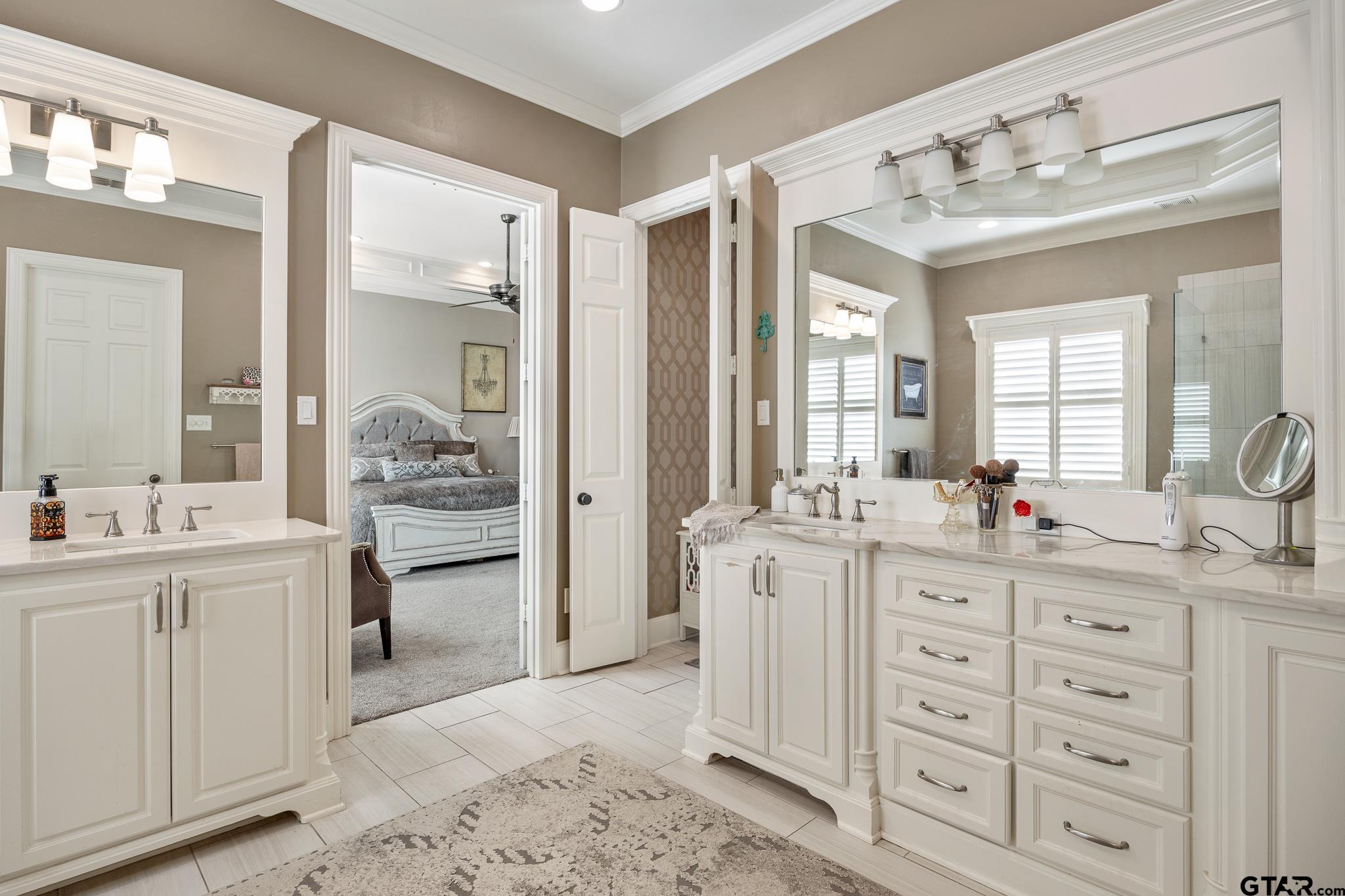 108 Pecan Valley Dr