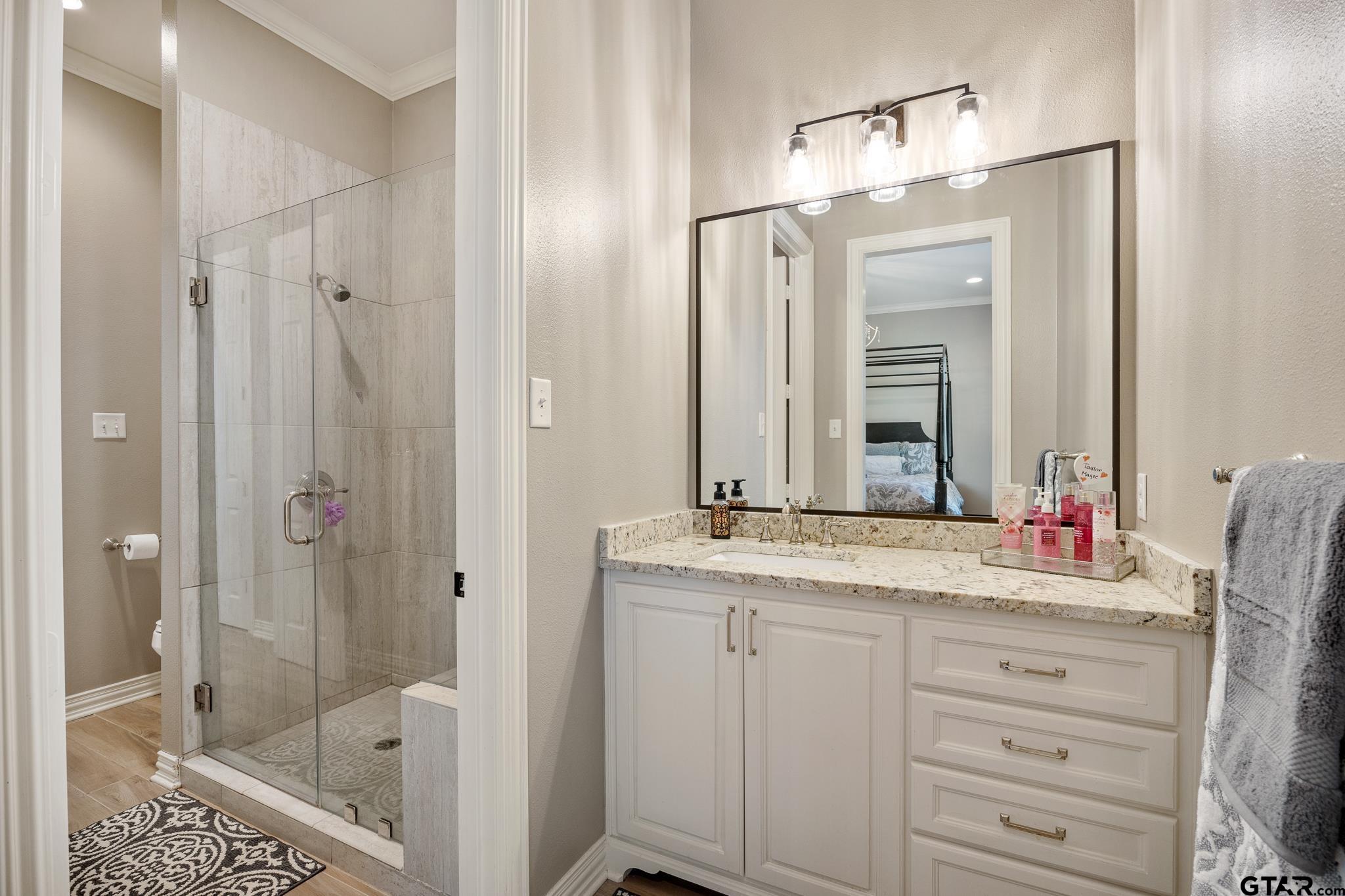 108 Pecan Valley Dr