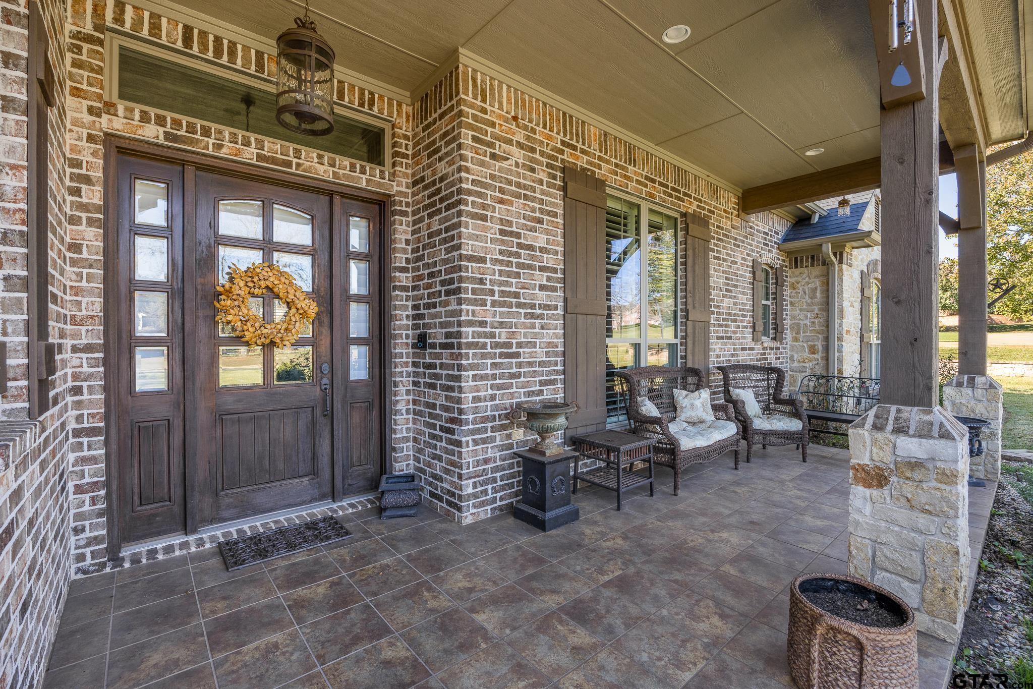 108 Pecan Valley Dr