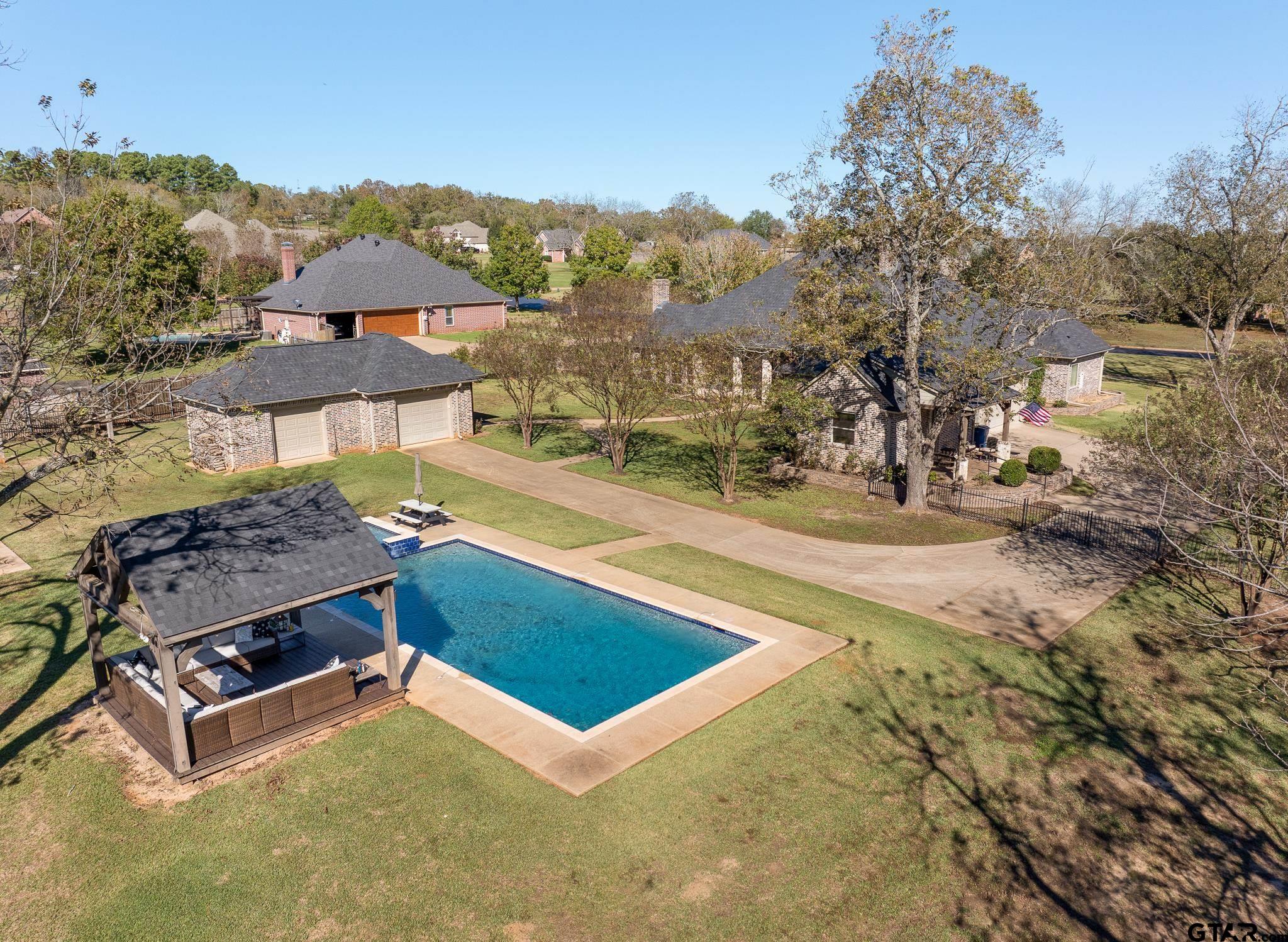 108 Pecan Valley Dr
