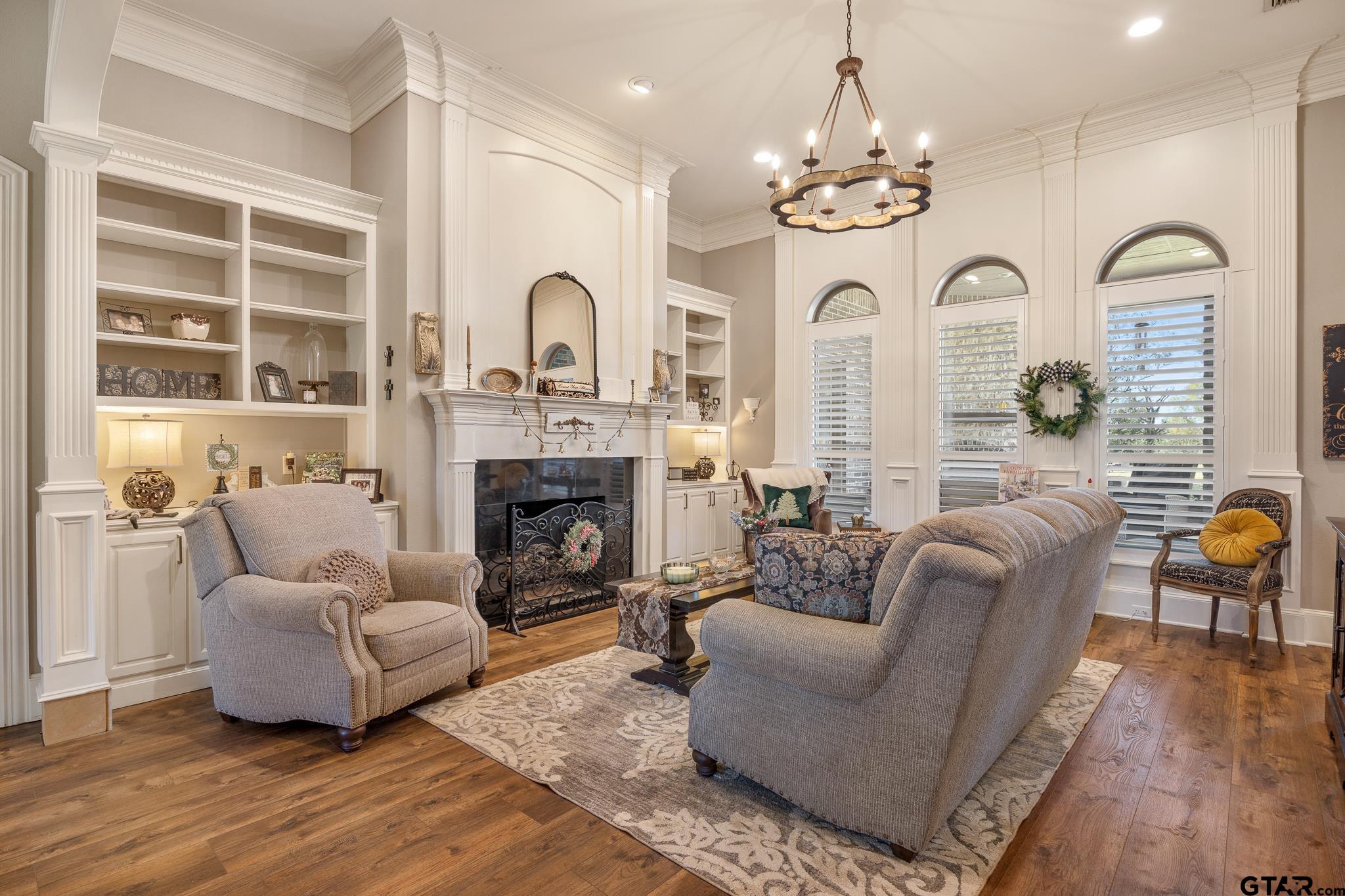 108 Pecan Valley Dr