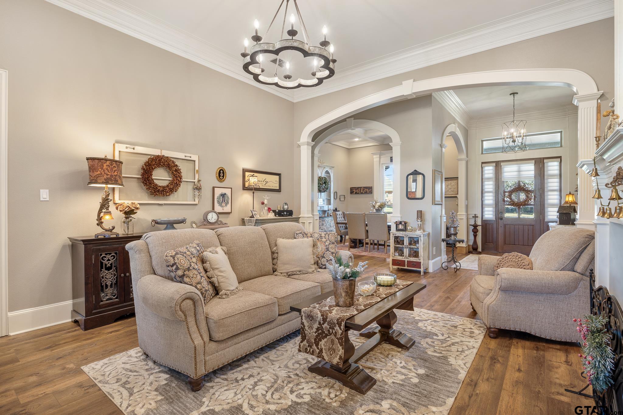 108 Pecan Valley Dr