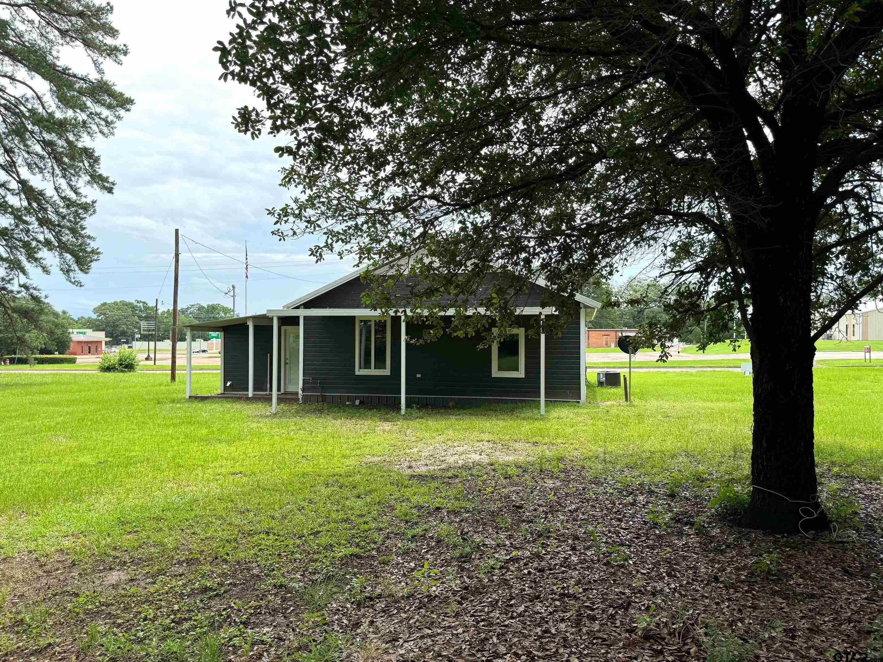 106 S Peach St., Ore City, Texas image 14