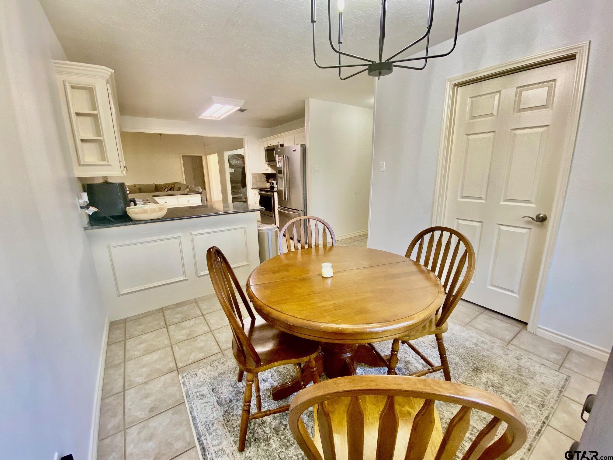 403 Aspen Bend Street, Crockett, Texas image 10