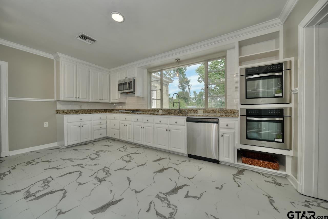 528 Troup Highway, Tyler, Texas image 16