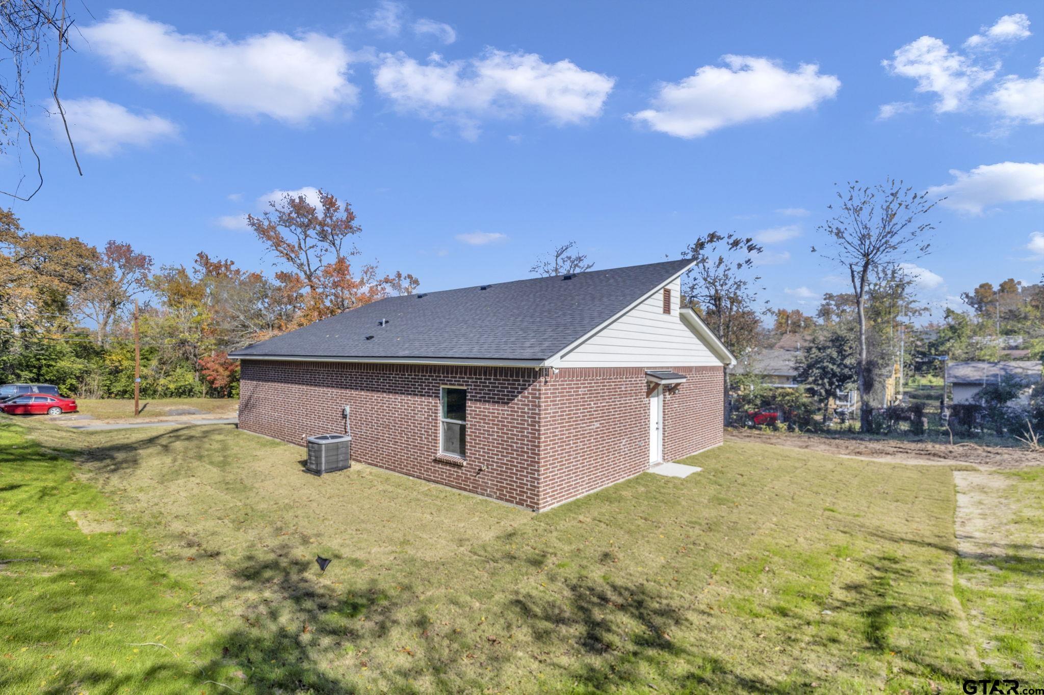 1410 W Connally St, Tyler, Texas image 25