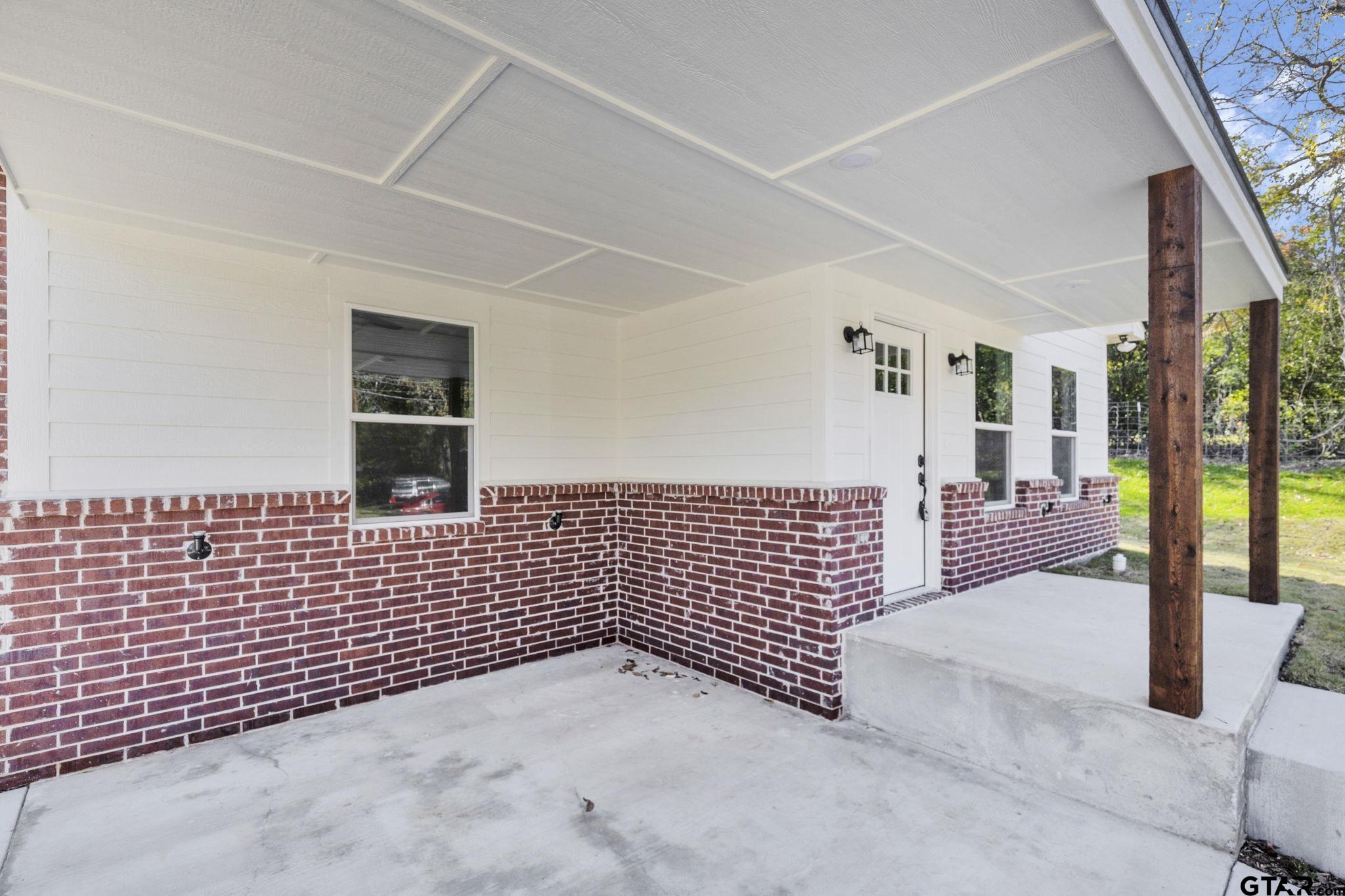 1410 W Connally St, Tyler, Texas image 5
