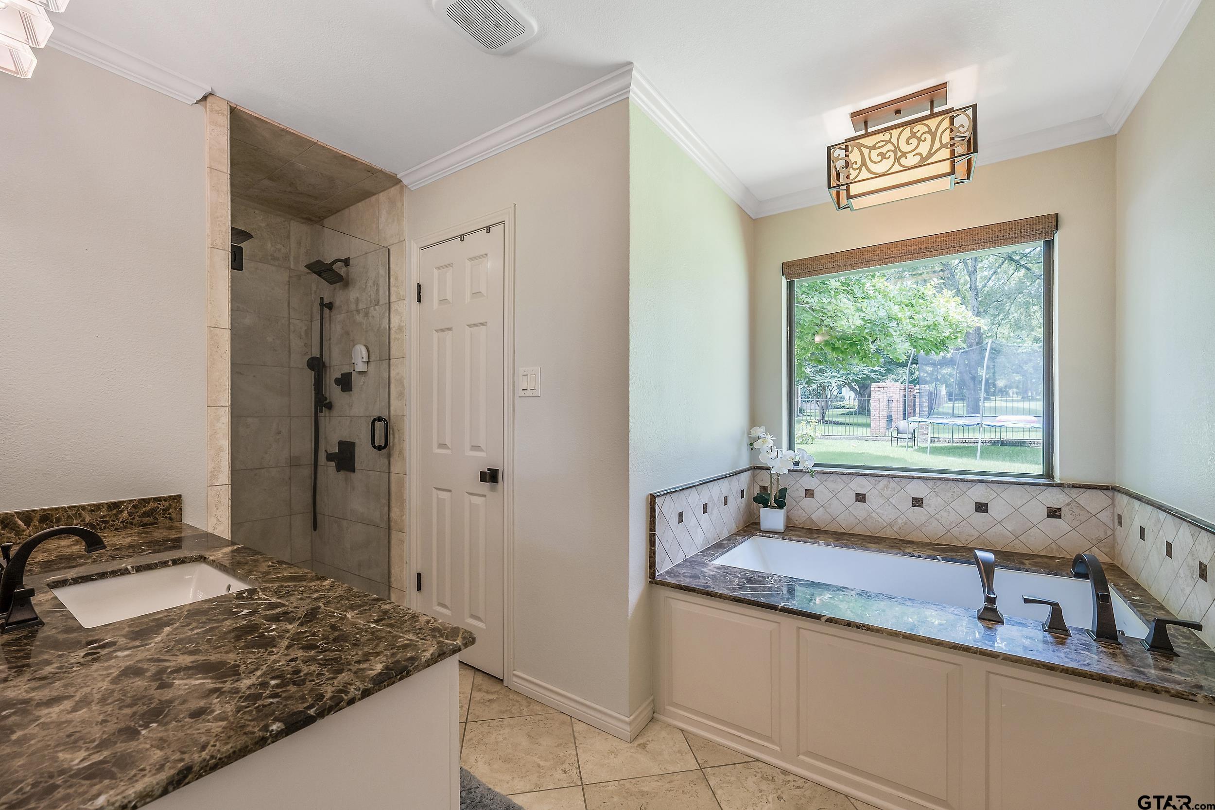 7002 Hollytree Cir, Tyler, Texas image 22