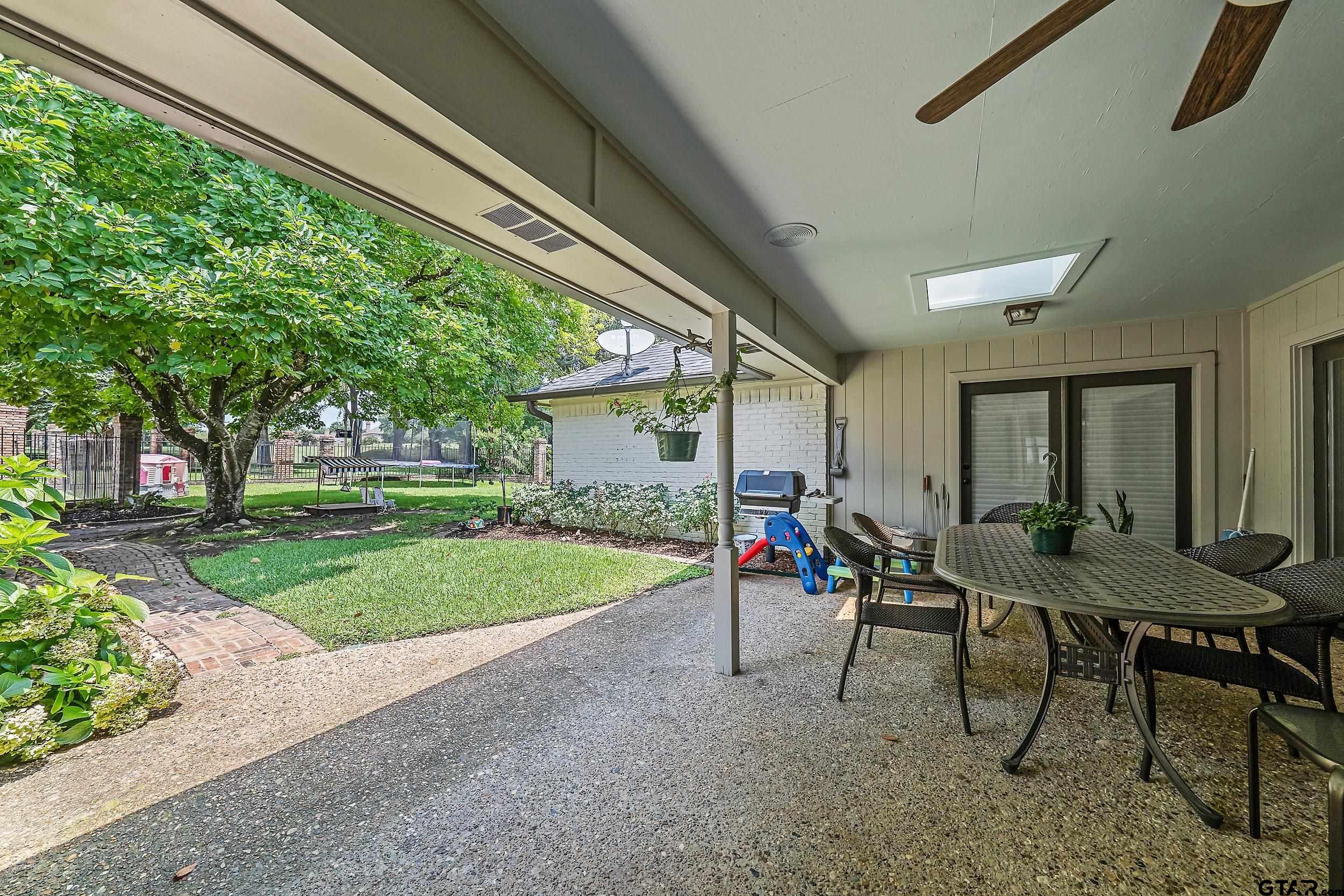 7002 Hollytree Cir, Tyler, Texas image 30