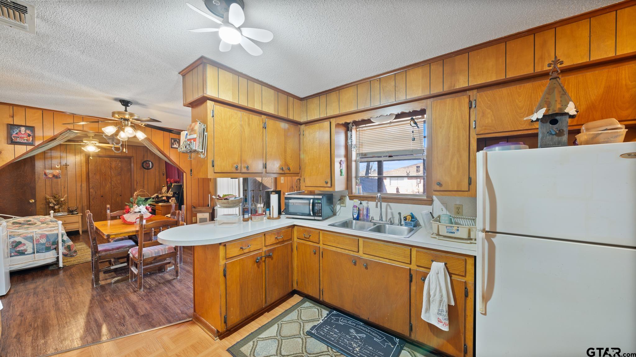 169 Nix Drive, Emory, Texas image 8