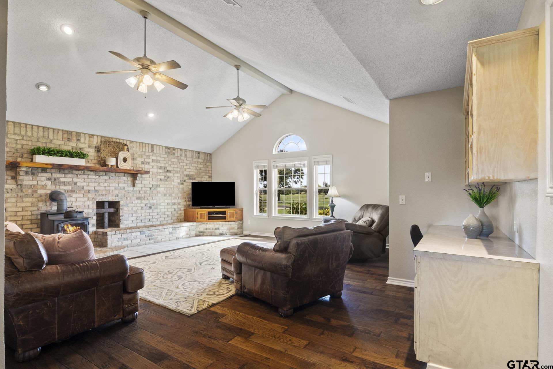 1881 SW Cr 3090, Mt Vernon, Texas image 6