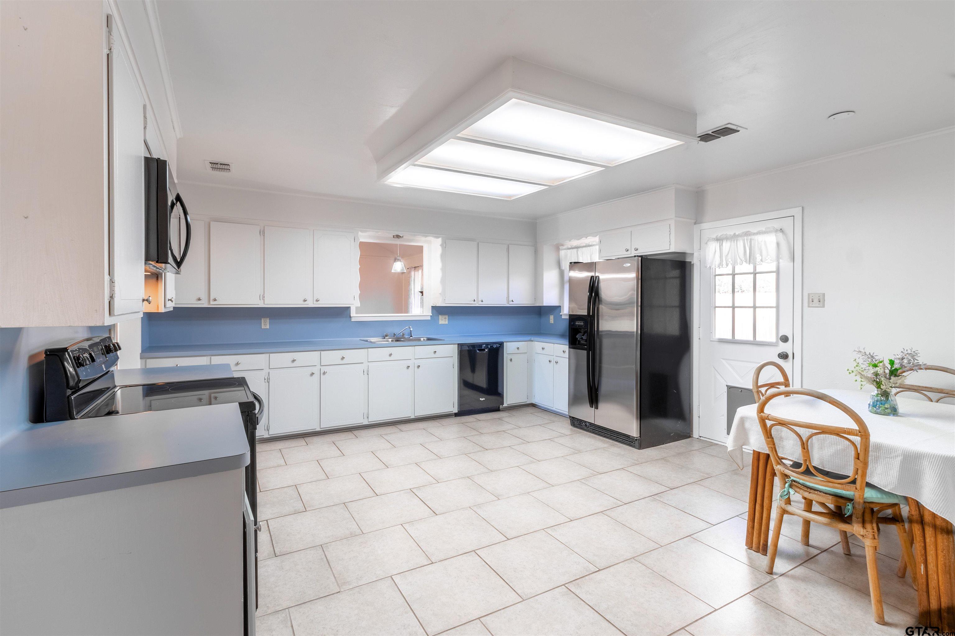 354 Royal Circle, Whitehouse, Texas image 16