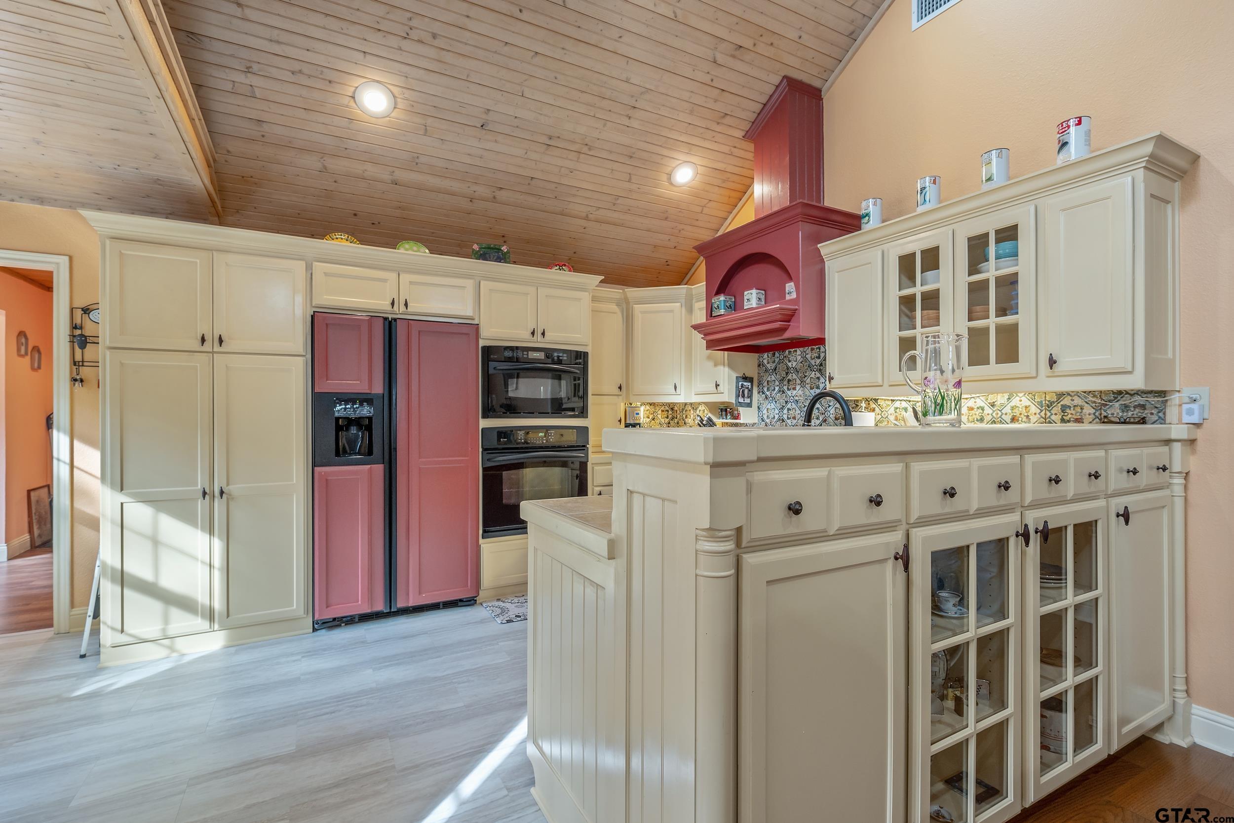 490 Branding Iron, Holly Lake Ranch, Texas image 5
