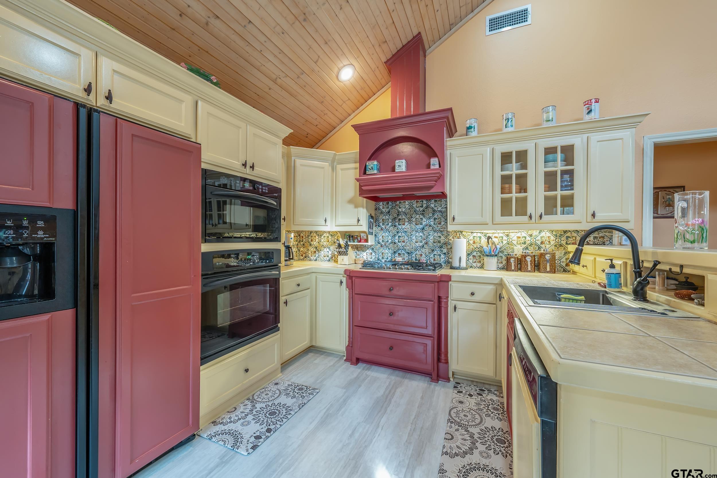 490 Branding Iron, Holly Lake Ranch, Texas image 6
