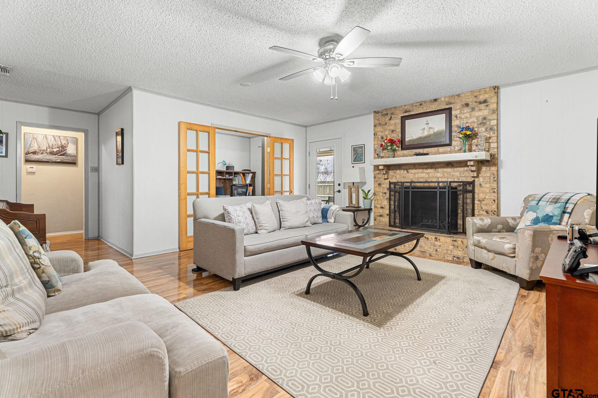 237 Oregon St, Van, Texas image 4